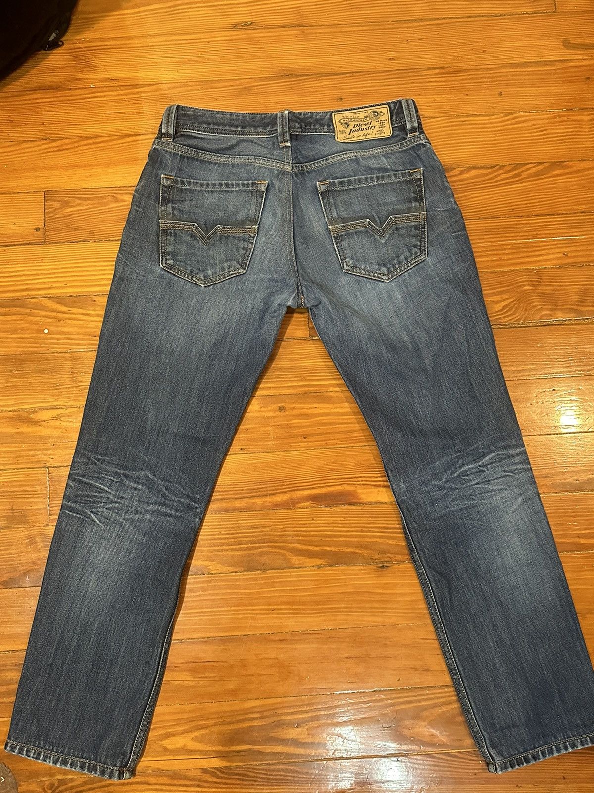 Diesel Diesel Larkee Jeans-Wash 0073N-W31 L30-Regular Straight Fit Size US 31 - 6 Thumbnail