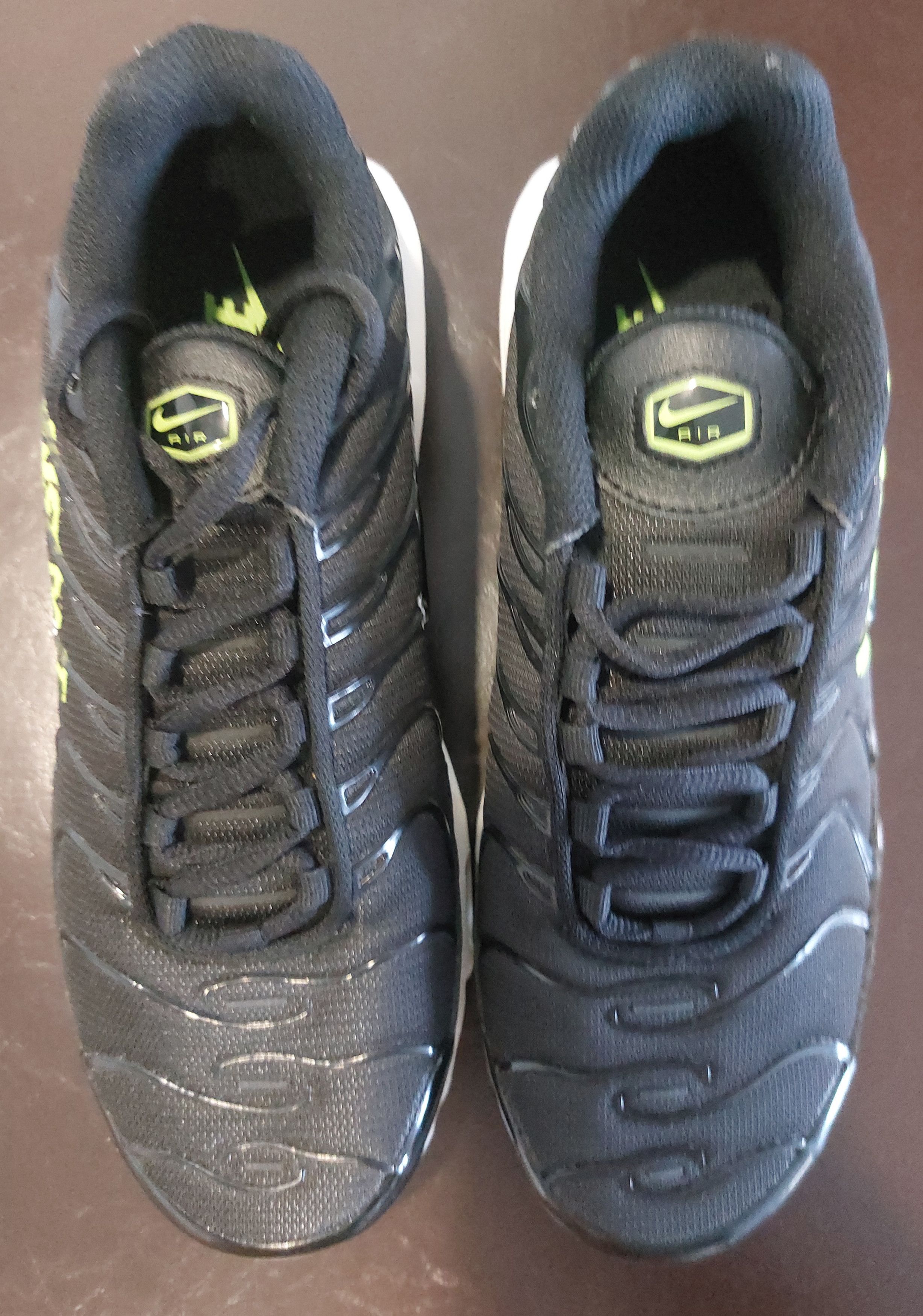 Nike Nike Air Max Plus Black Volt Just Do It Size US 6 / EU 39 - 4 Thumbnail