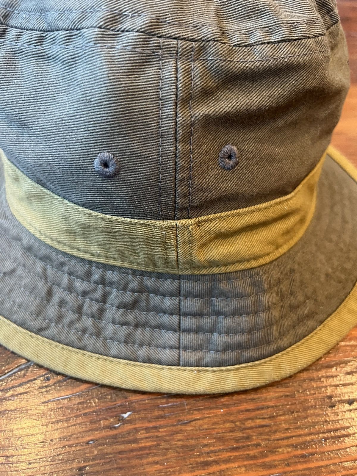 Vans Vans Military Style Green With Olive Trim Bucket Hat Size 42 - 3 Thumbnail
