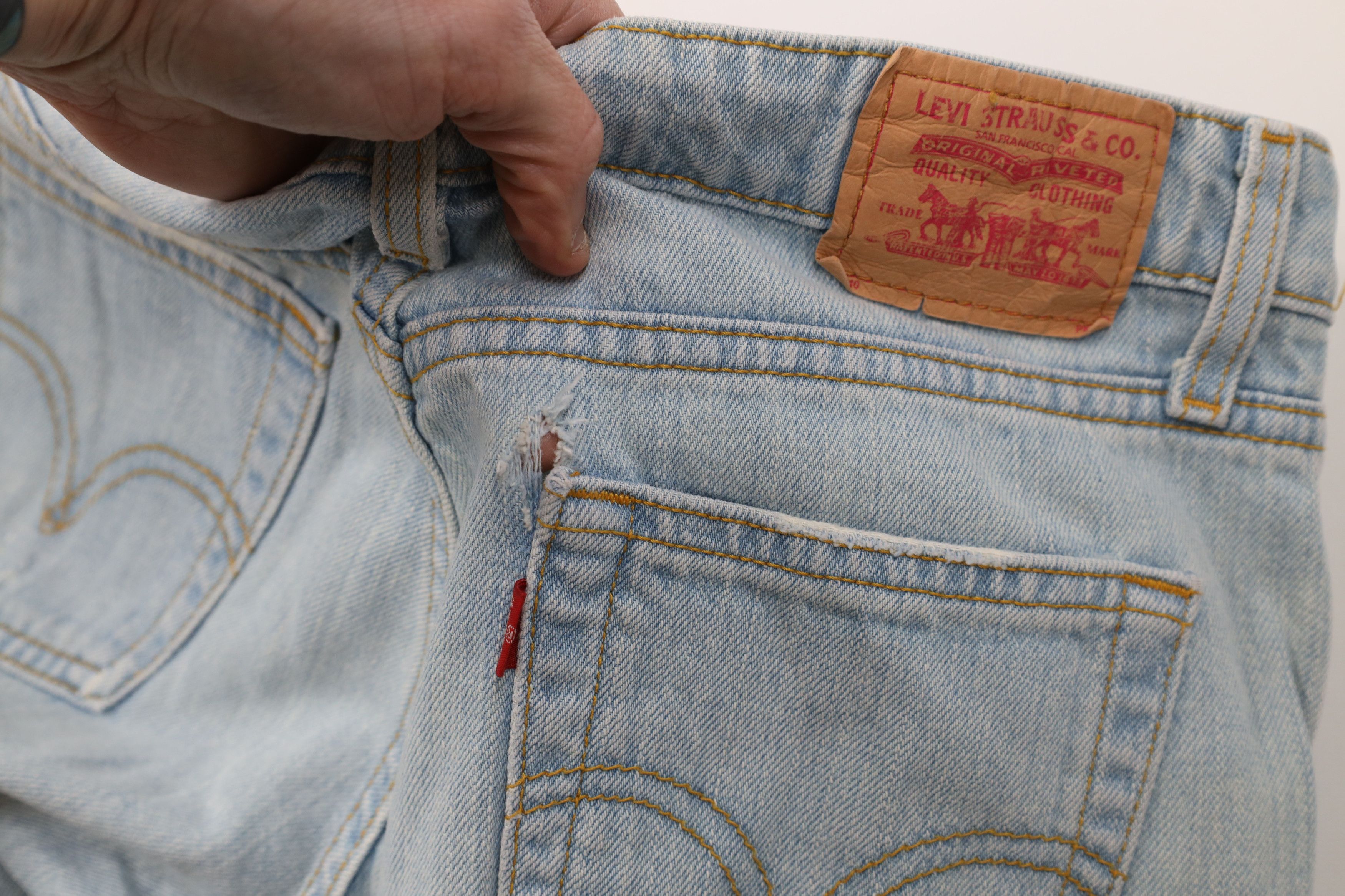 Levi's Vintage Y2K 2005 Levis 519 Rise Flared Denim Jeans Blue Size 30" / US 8 / IT 44 - 14 Thumbnail