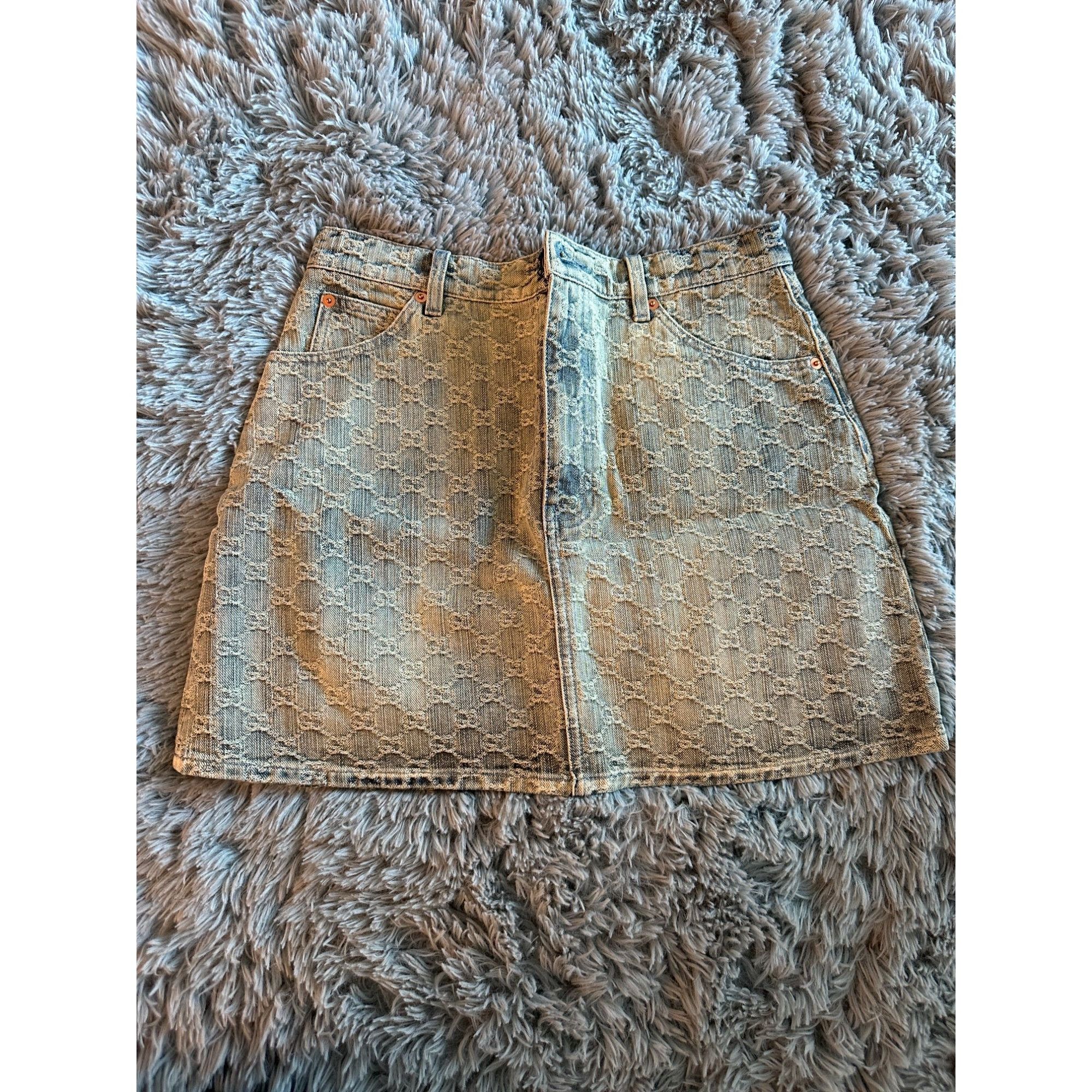 Gucci Gucci monogram denim mid skirt size 42 Size M / US 6-8 / IT 42-44 - 1 Thumbnail