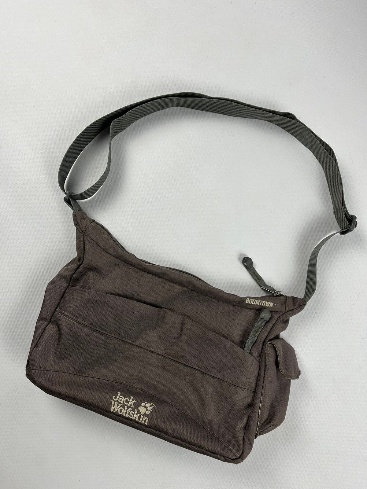 Pre-owned Jack Wolfskins X Outdoor Life Jack Wolfskin Vintage Outdoor Messenger Crossbody Bag In Brown