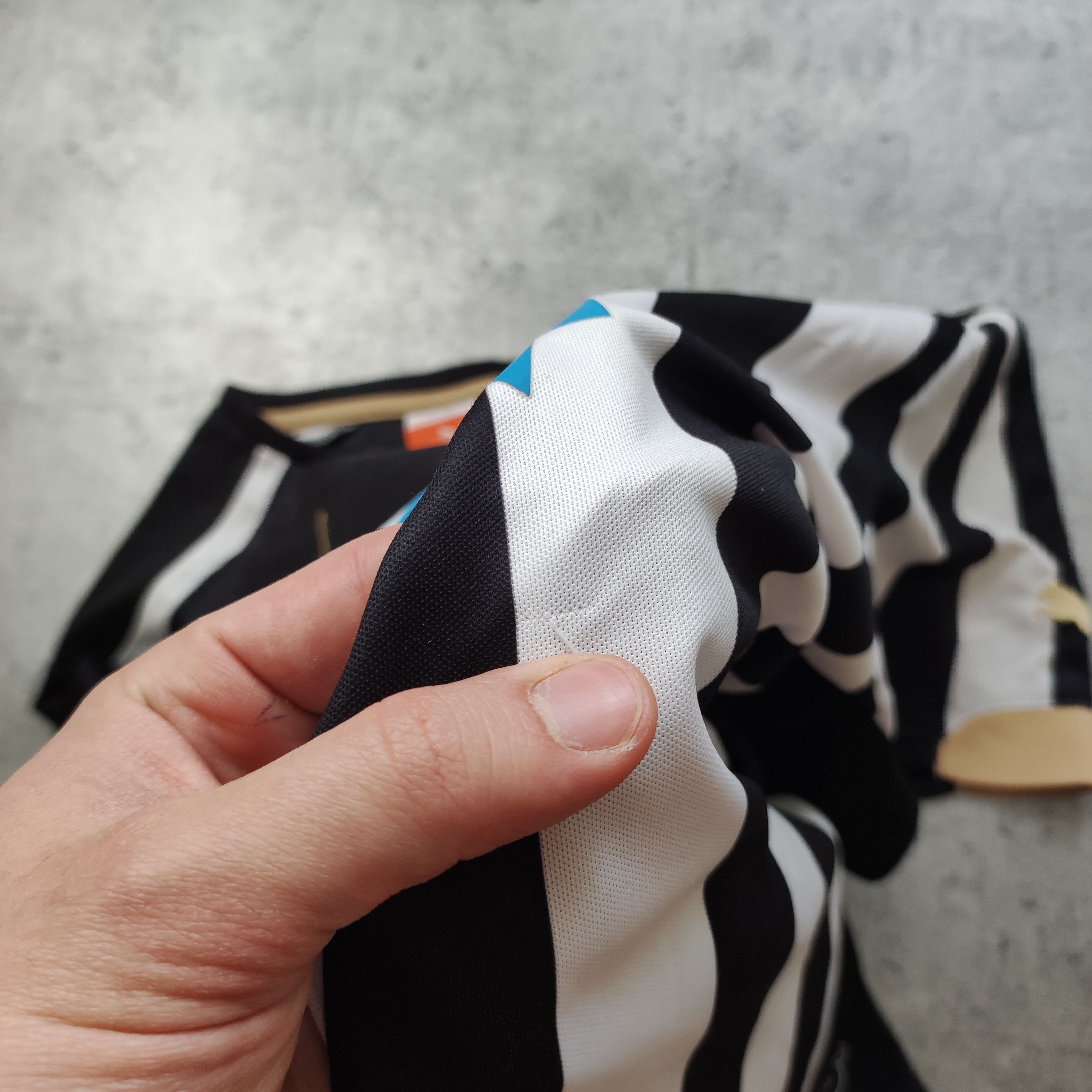 Vintage RARE 2014/15 Newcastle United Home Puma Jersey Size US XL / EU 56 / 4 - 6 Thumbnail
