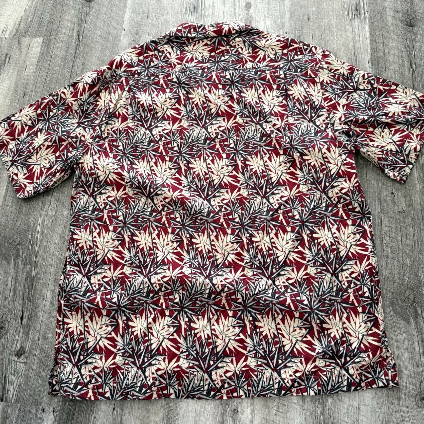 Vintage Caribbean Silk Blend Hawaiian Shirt Mens Sz M Dark Red Tan Floral Button-Up Short Sleeve Size US M / EU 48-50 / 2 - 5 Thumbnail