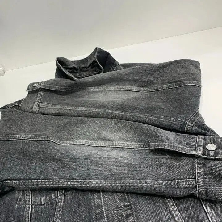 Balenciaga Balenciaga Classic Long Sleeve Denim Jacket. Size US S / EU 44-46 / 1 - 5 Thumbnail