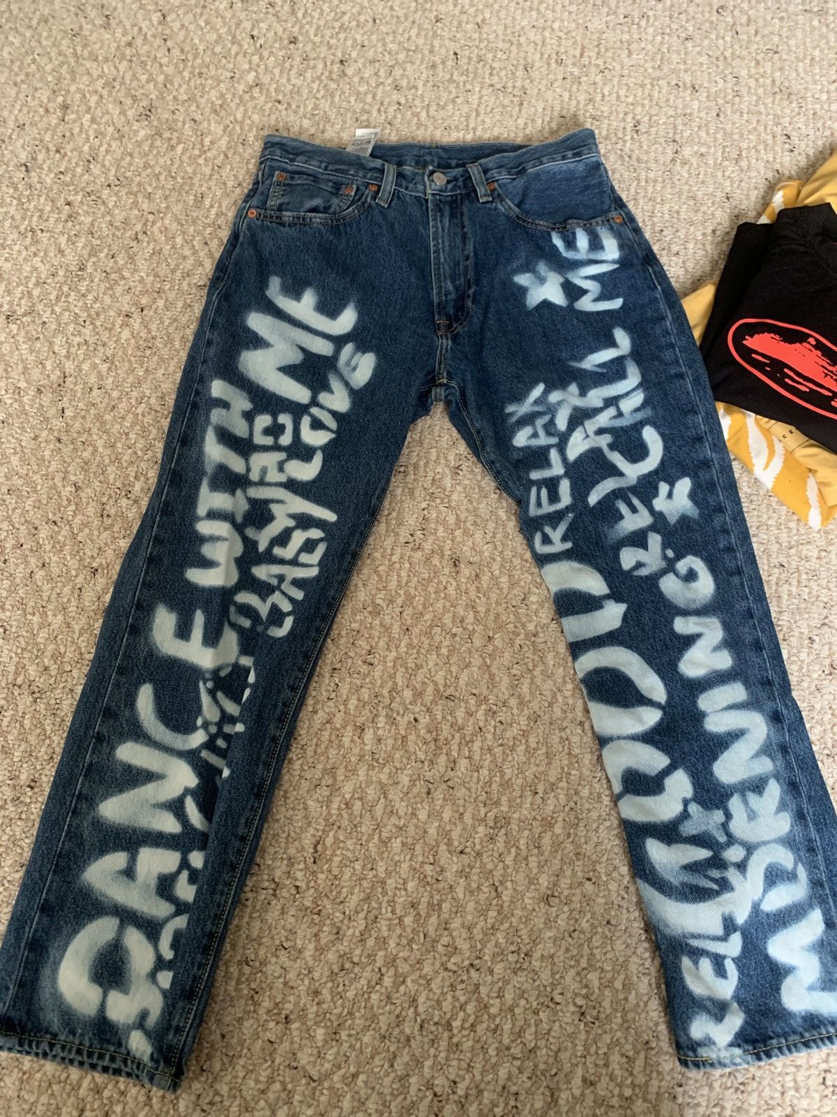Levi's Levi’s Graffiti Jeans Size 31" - 1 Thumbnail