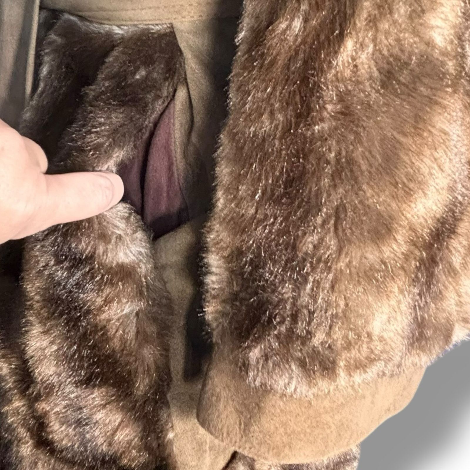 Vintage Vintage 70s Tocci England Brown Faux Fur Suede Belted Coat Size M / US 6-8 / IT 42-44 - 4 Thumbnail