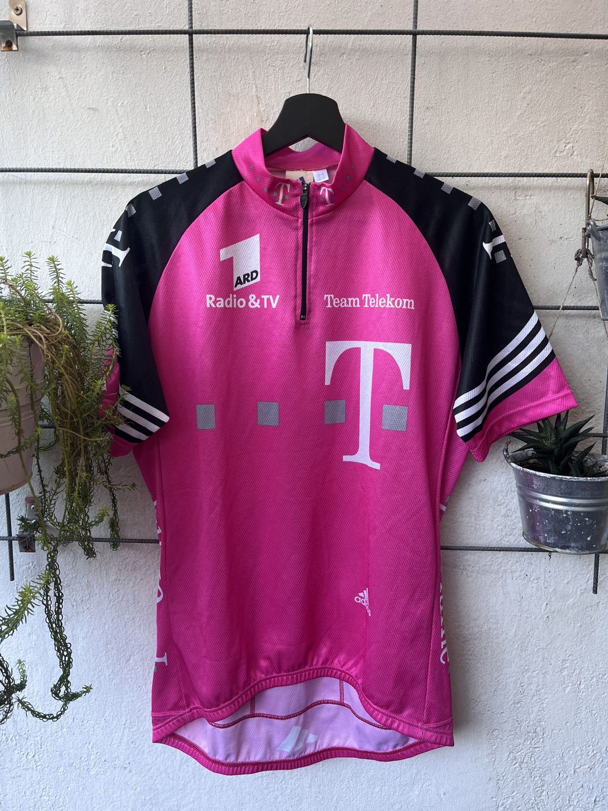 Other Adidas x Team Telekom D1 1997 Cycling Jersey Size US L / EU 52-54 / 3 - 1 Thumbnail