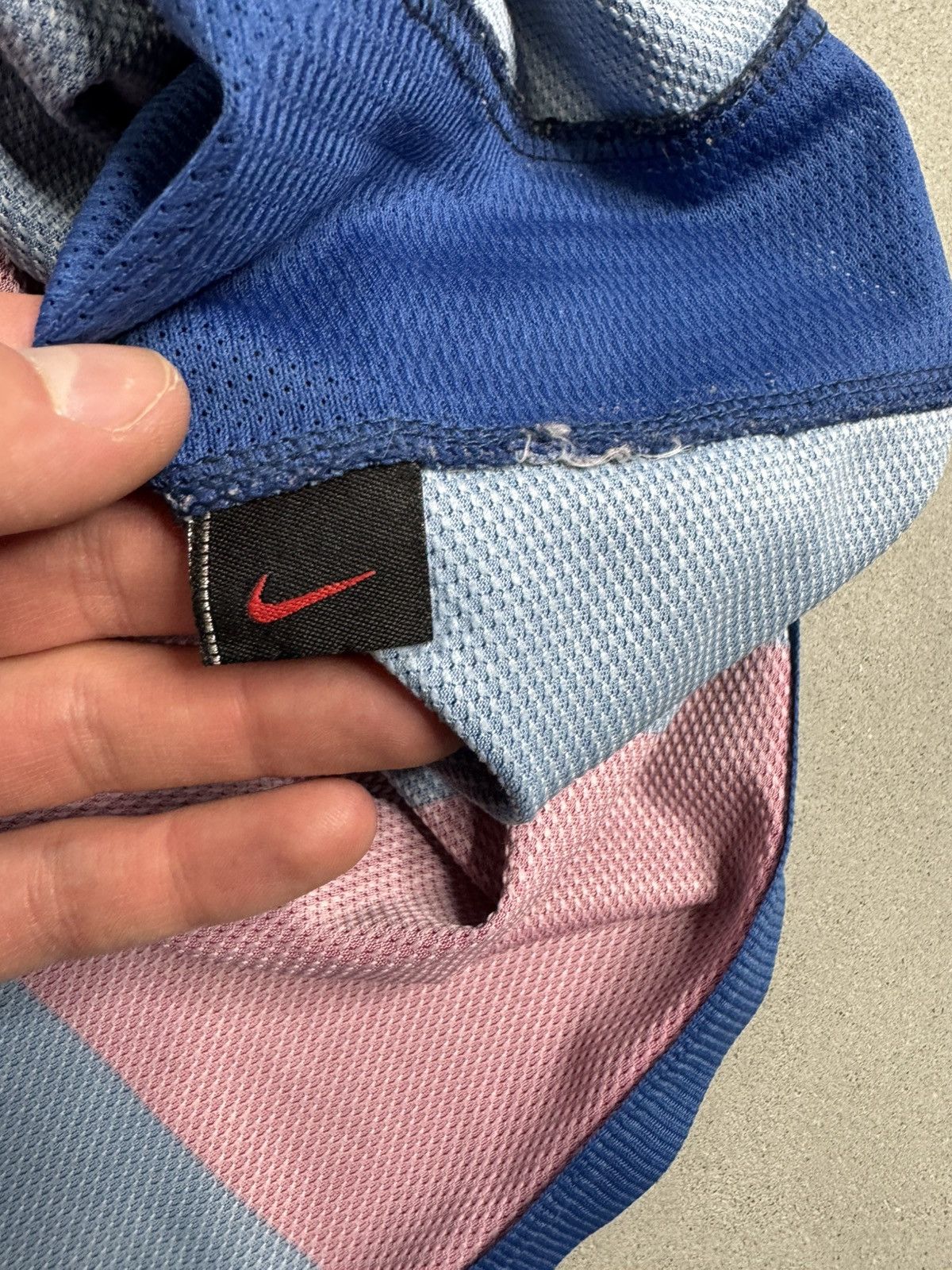 Nike Nike vintage Barcelona jersey Size US L / EU 52-54 / 3 - 3 Thumbnail