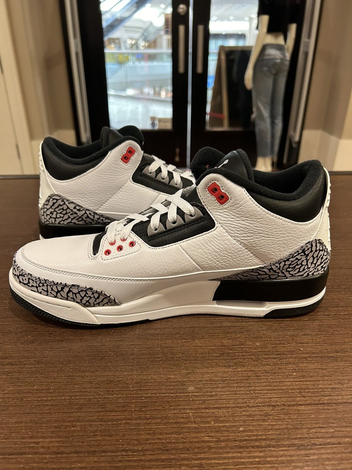 Jordan Brand Jordan 3 Retro ‘Infrared 23’ Size US 11.5 / EU 44-45 - 4 Thumbnail
