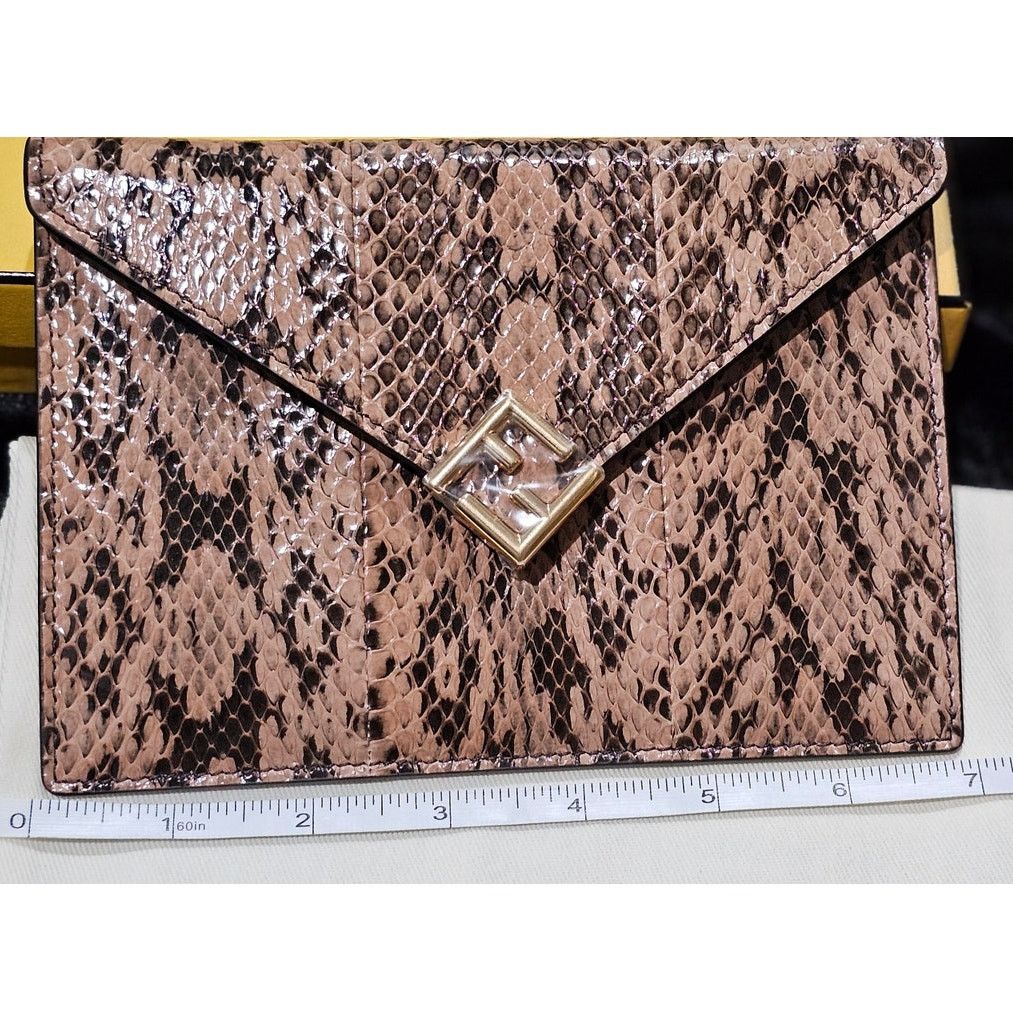 Fendi Fendi FF Busta 2023 snakeskin/python clutch Size ONE SIZE - 9 Thumbnail