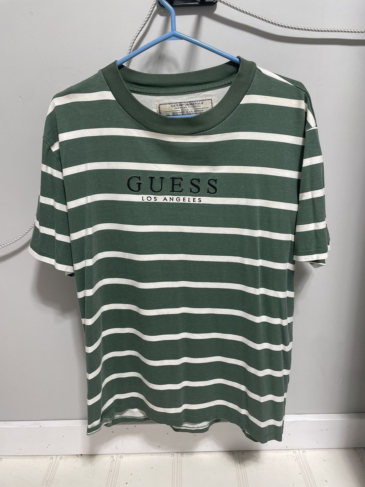 Guess Guess Striped T Size Medium Size US M / EU 48-50 / 2 - 1 Thumbnail