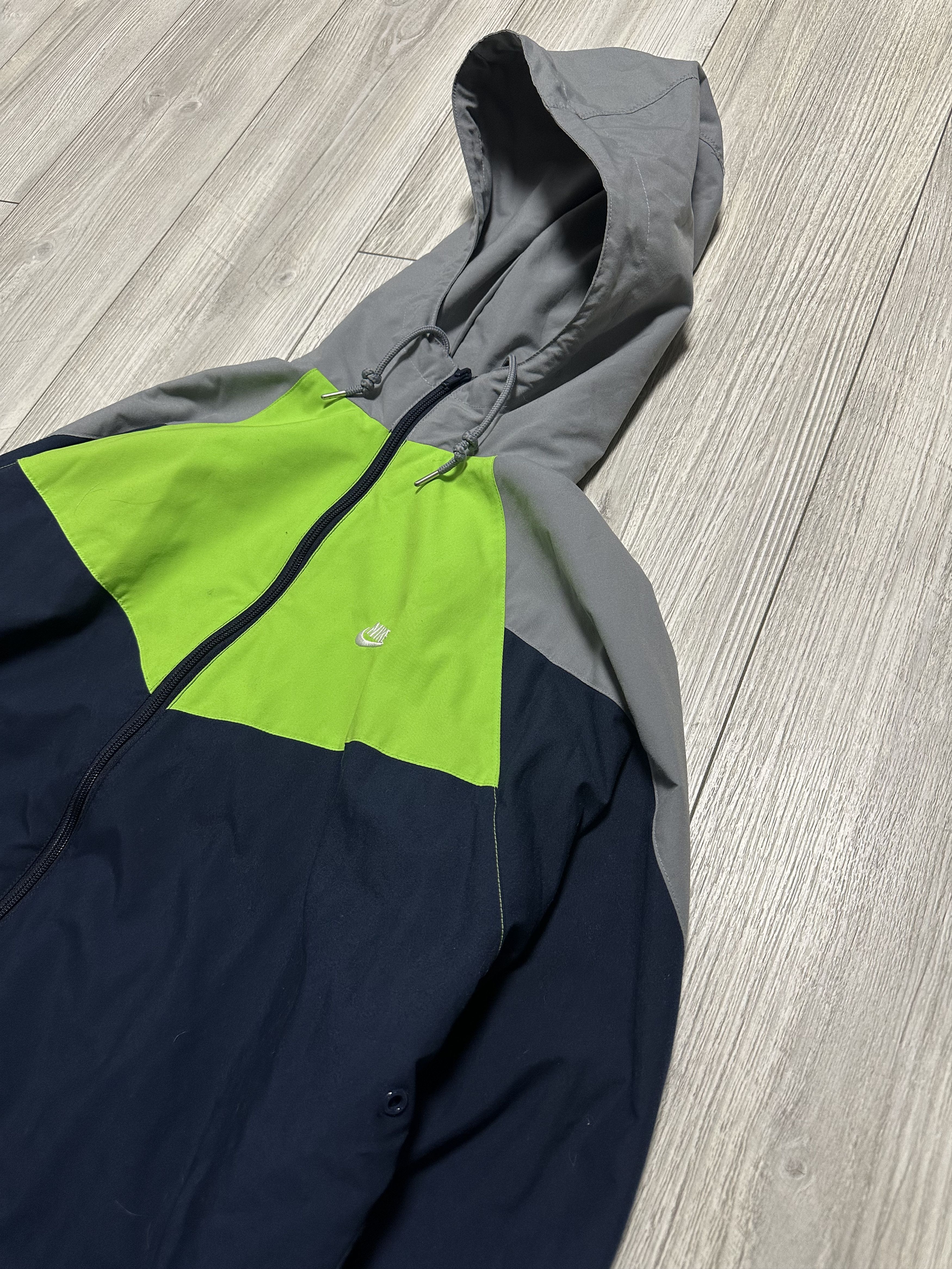 Nike Vintage Nike 00s Windbreaker Jacket Size L Drill Size US L / EU 52-54 / 3 - 2 Thumbnail