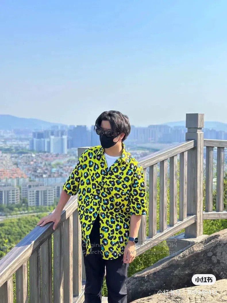 Versace Versace Printed single-breasted short sleeve lining Size US L / EU 52-54 / 3 - 7 Thumbnail