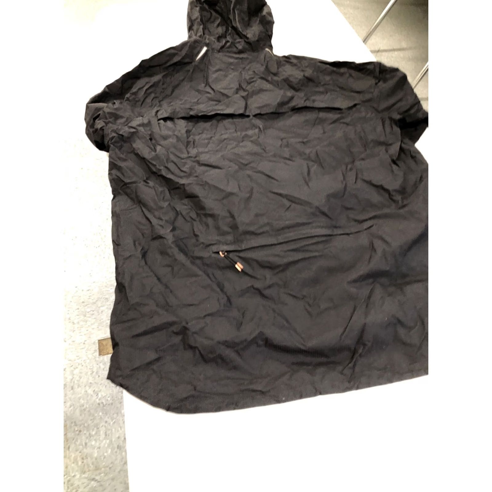Levi's VINTAGE Levi's Black Nylon Water Resistant Hooded Jacket Large Mens Size US L / EU 52-54 / 3 - 7 Thumbnail