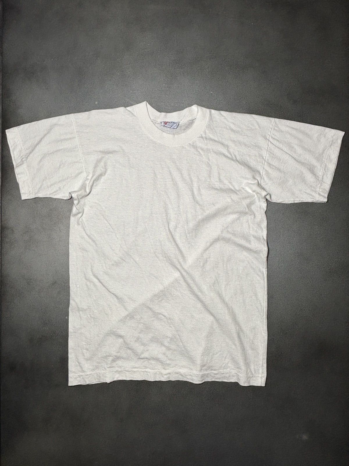 Vintage Vintage Blank Tee 1980s White T-Shirt 80s Rose Single Stitch Size US S / EU 44-46 / 1 - 2 Thumbnail