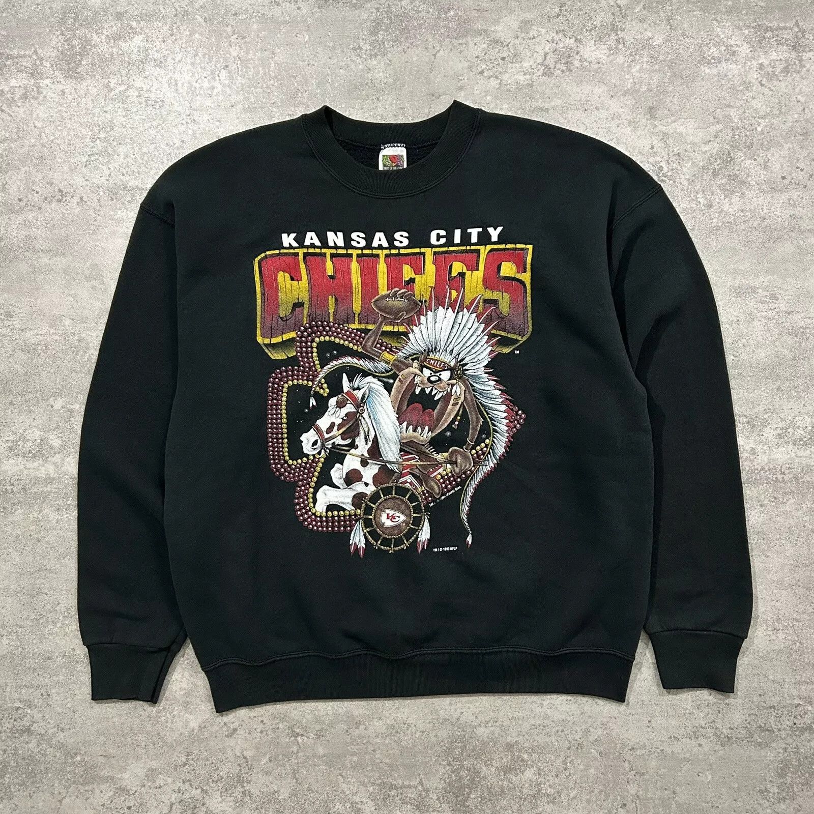 NFL × Vintage KANSAS CITY CHIEFS TAZ LOONEY TUNES 1993 SWEATSHIRT SIZE XL Size US XL / EU 56 / 4 - 1 Thumbnail