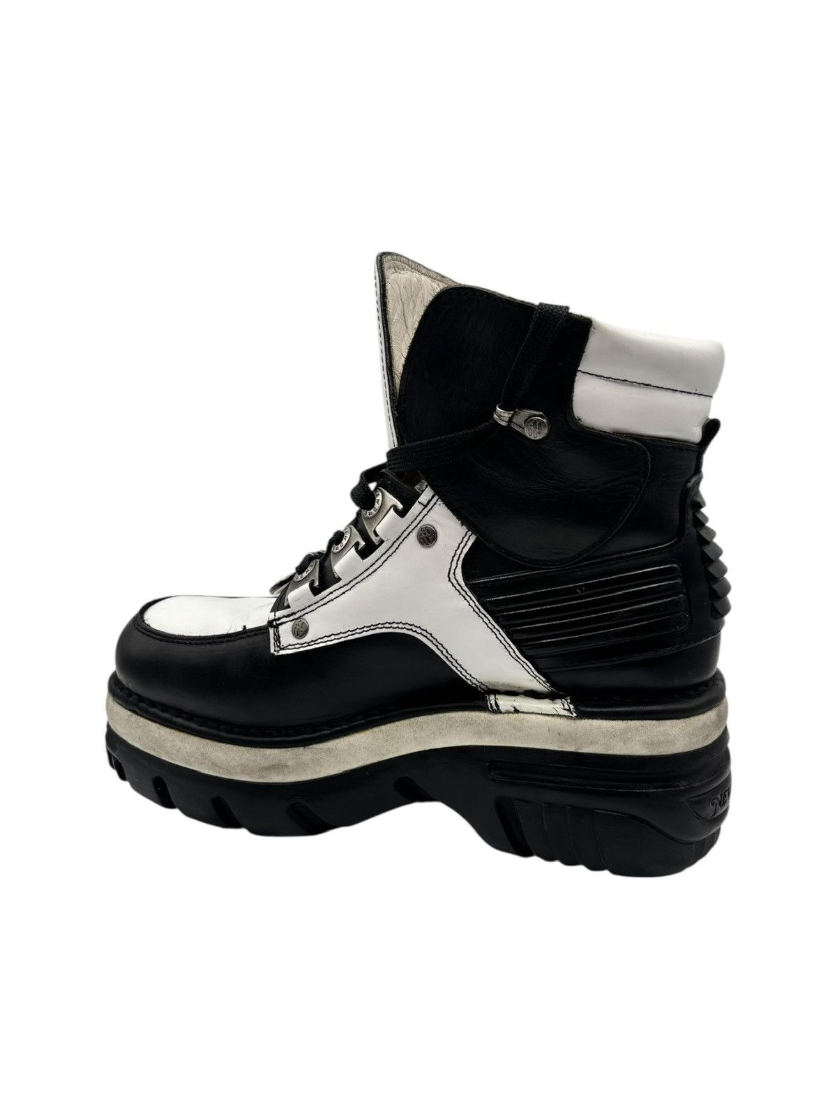 New Rock Vintage New Rock black and white platform boots Size 38 Size US 8 / IT 38 - 7 Thumbnail