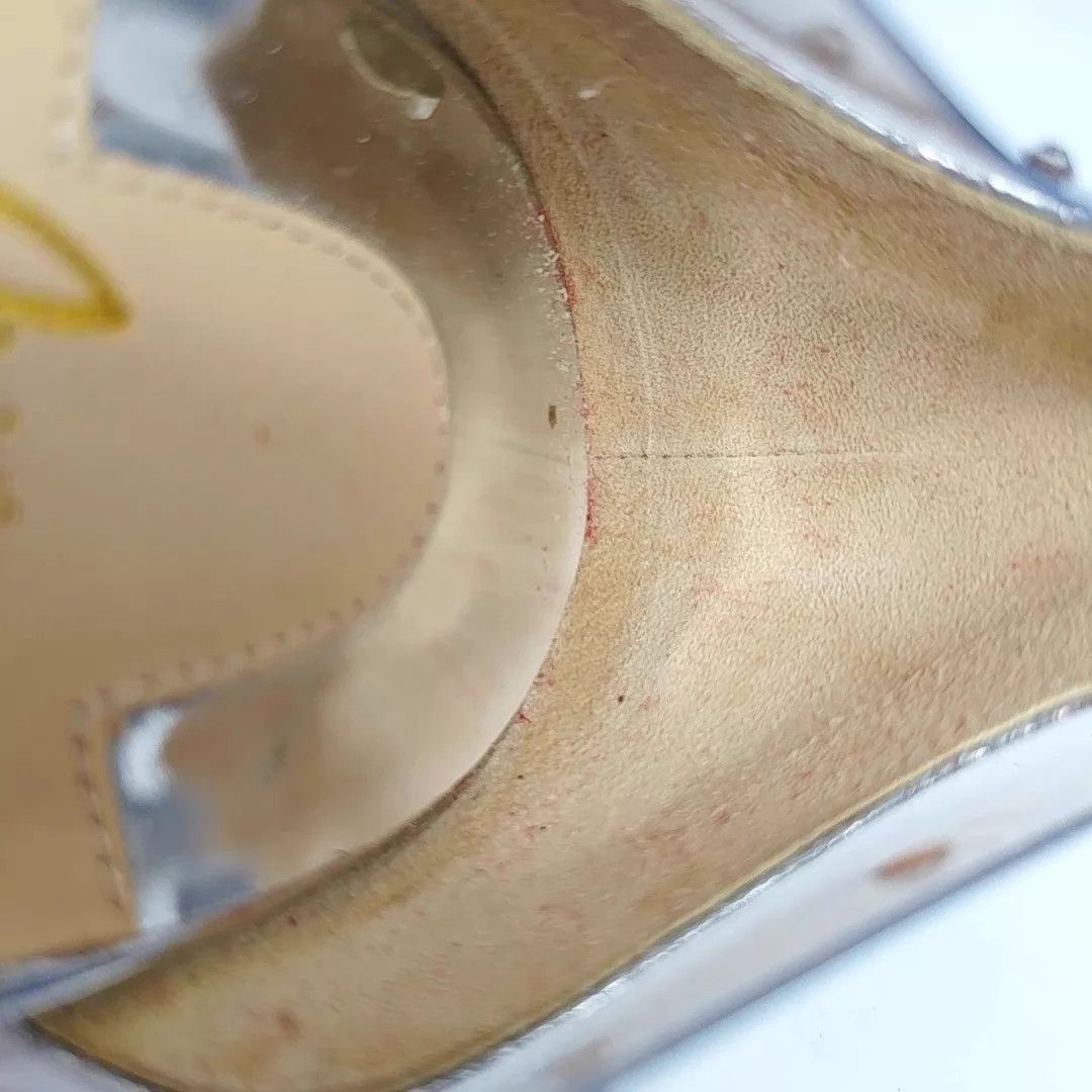 Christian Louboutin Christian Louboutin Heels EU 38 Size US 7.5 / IT 37.5 - 2 Thumbnail