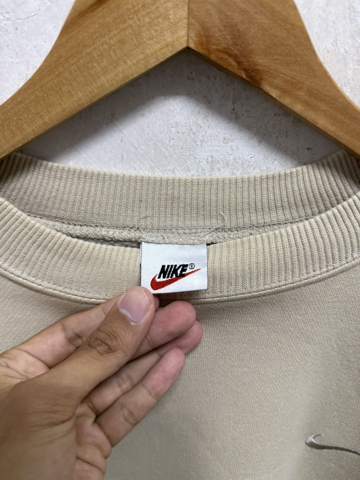 Nike Vintage Nike Small Swoosh Cream Travis Hoodie Size US XXL / EU 58 / 5 - 6 Thumbnail