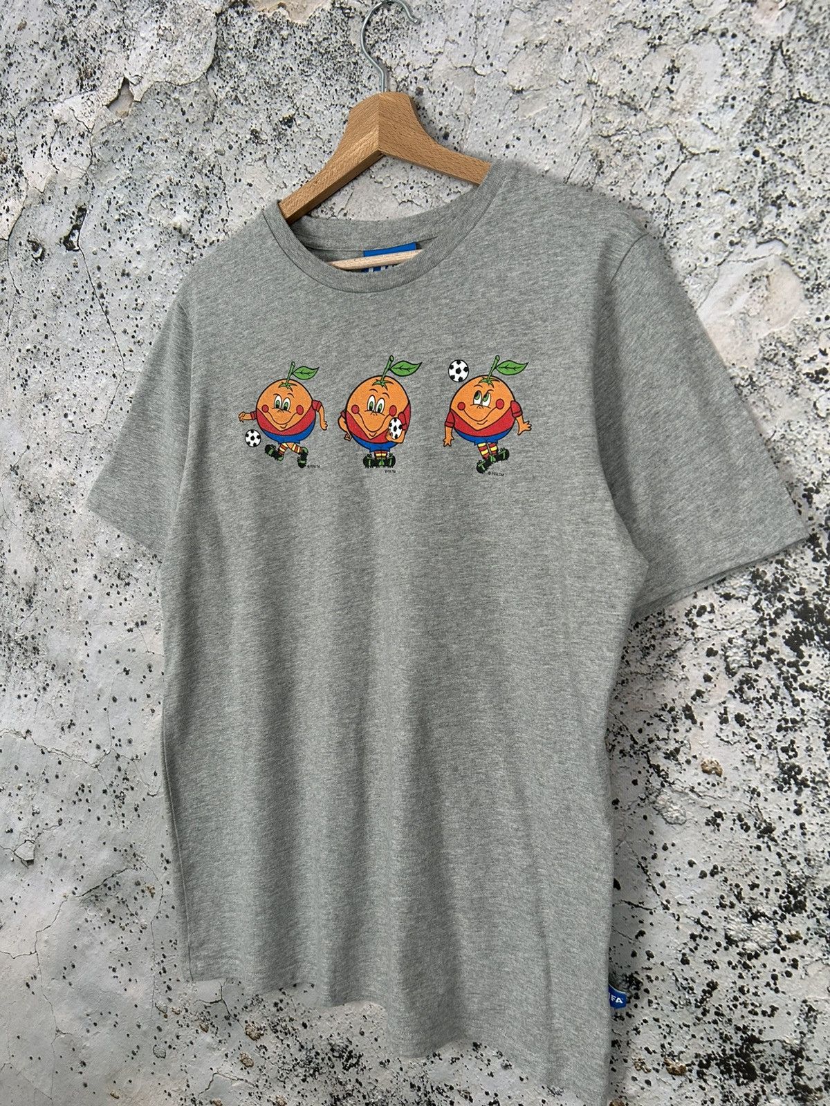 Vintage FIFA World Cup Graphic Tee Football Soccer Streetwear Size US L / EU 52-54 / 3 - 2 Thumbnail
