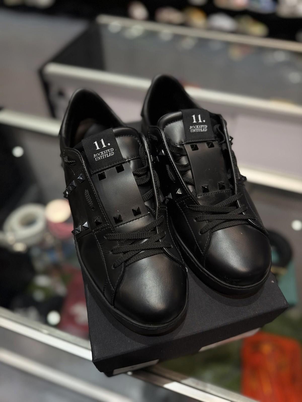 Valentino Valentino Studs Black Leather Sneaker 44EU/11US $850 Size US 11 / IT 41 - 10 Thumbnail