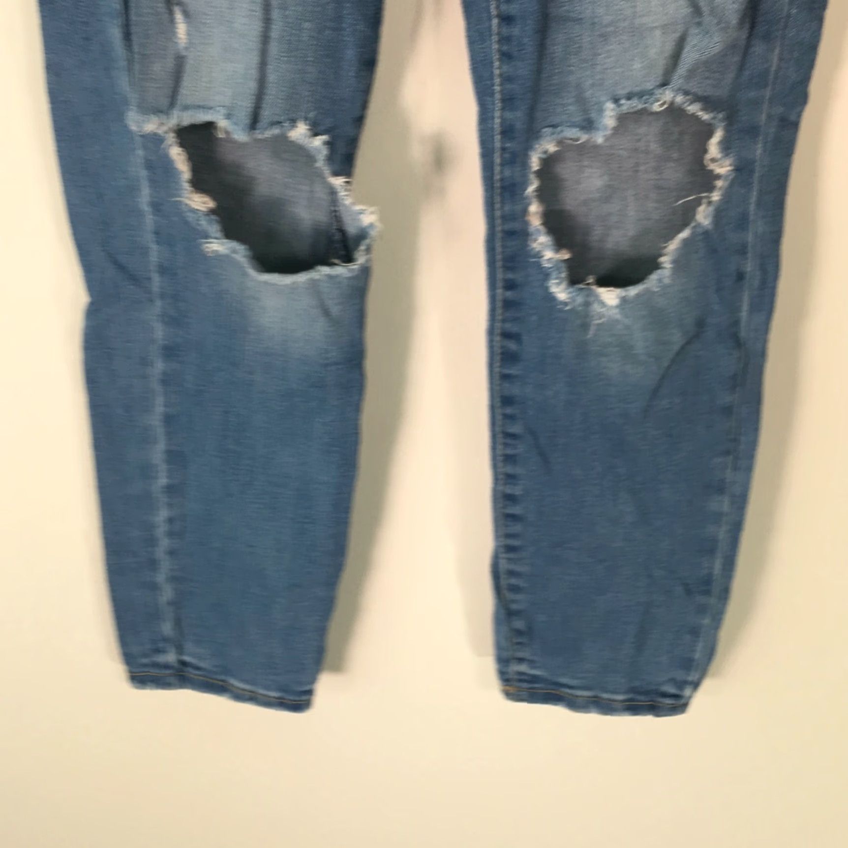 Garage Garage Jeans Skinny Distressed Blue Denim Ultra Low Rise 26x26 Juniors 1 Womens Size 25" / US 0 / IT 36 - 6 Thumbnail