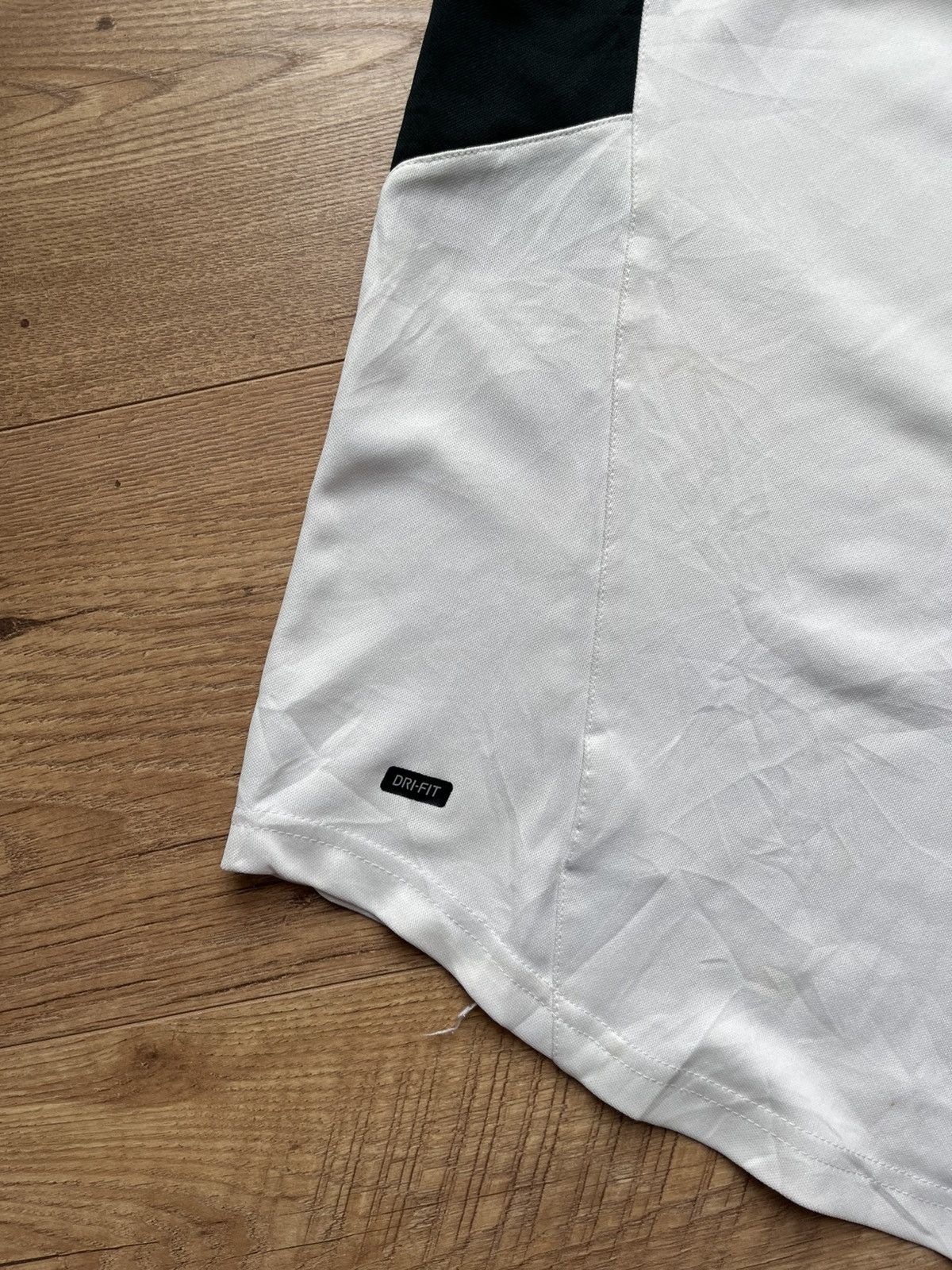 Nike 90’s NIKE TEAM BIG CENTRAL SWOOSH LOGO Y2K RETRO TEE RARE Size US M / EU 48-50 / 2 - 6 Thumbnail