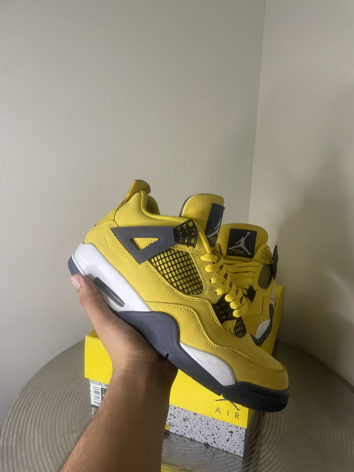 Jordan Brand Jordan 4 Lightning Size US 9.5 / EU 42-43 - 1 Thumbnail