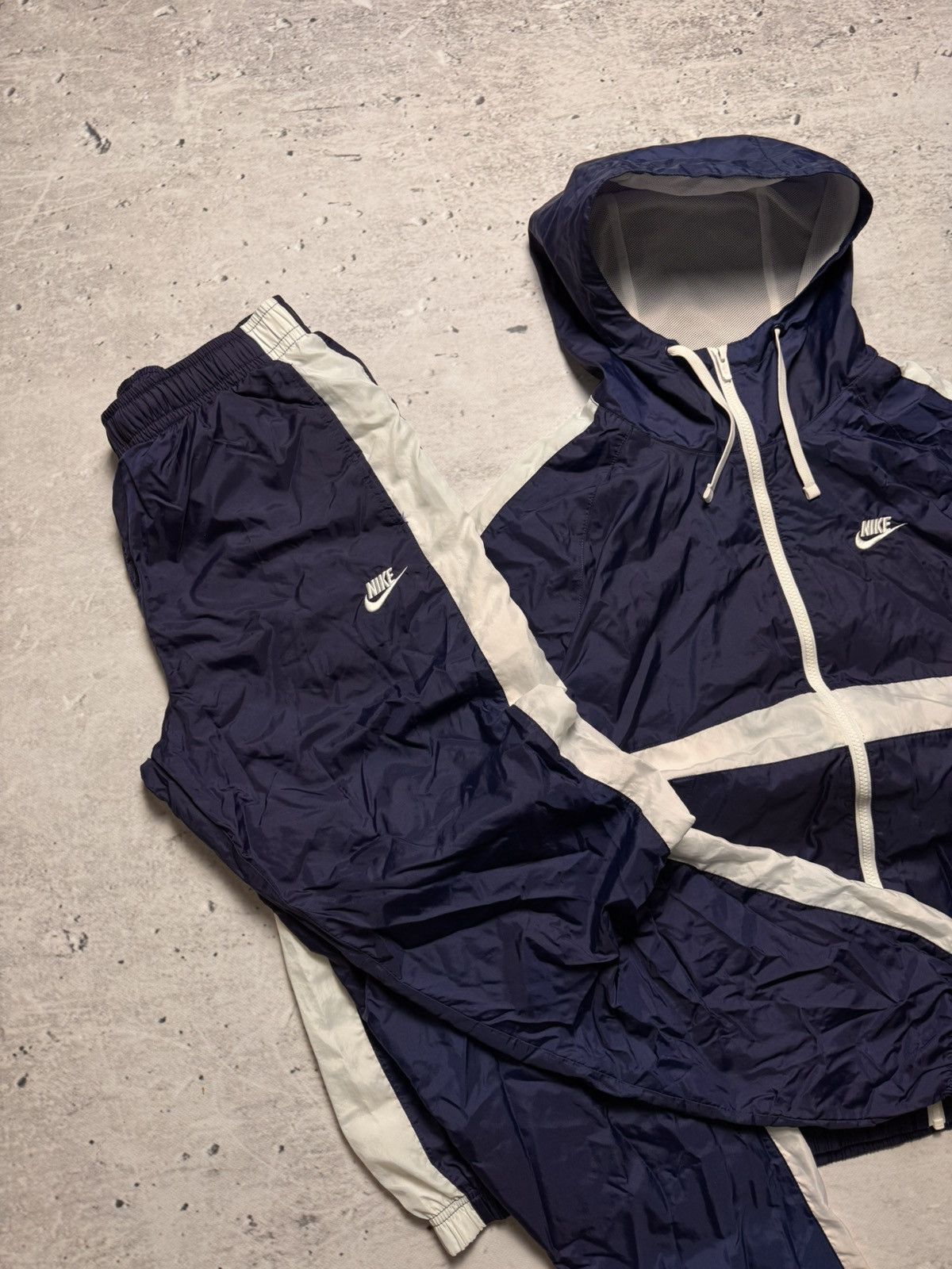 Nike × Vintage NIKE VINTAGE BASIC LOGO OVERSIZE NYLON TRACK SUIT Size US M / EU 48-50 / 2 - 2 Thumbnail