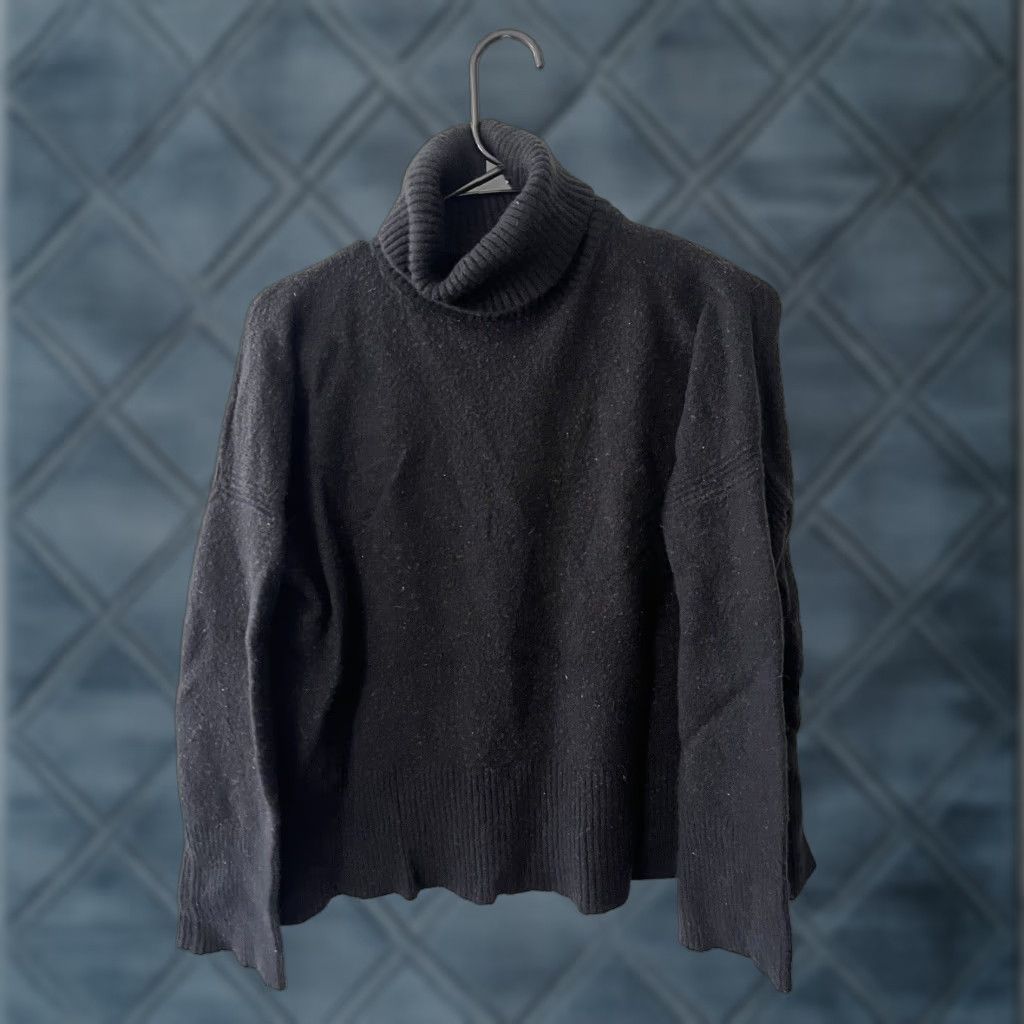 J.Crew VINTAGE J.CREW Wool Black Solid Turtleneck Sweater Women’s Small Knit Classic Pullover Size S / US 4 / IT 40 - 1 Thumbnail