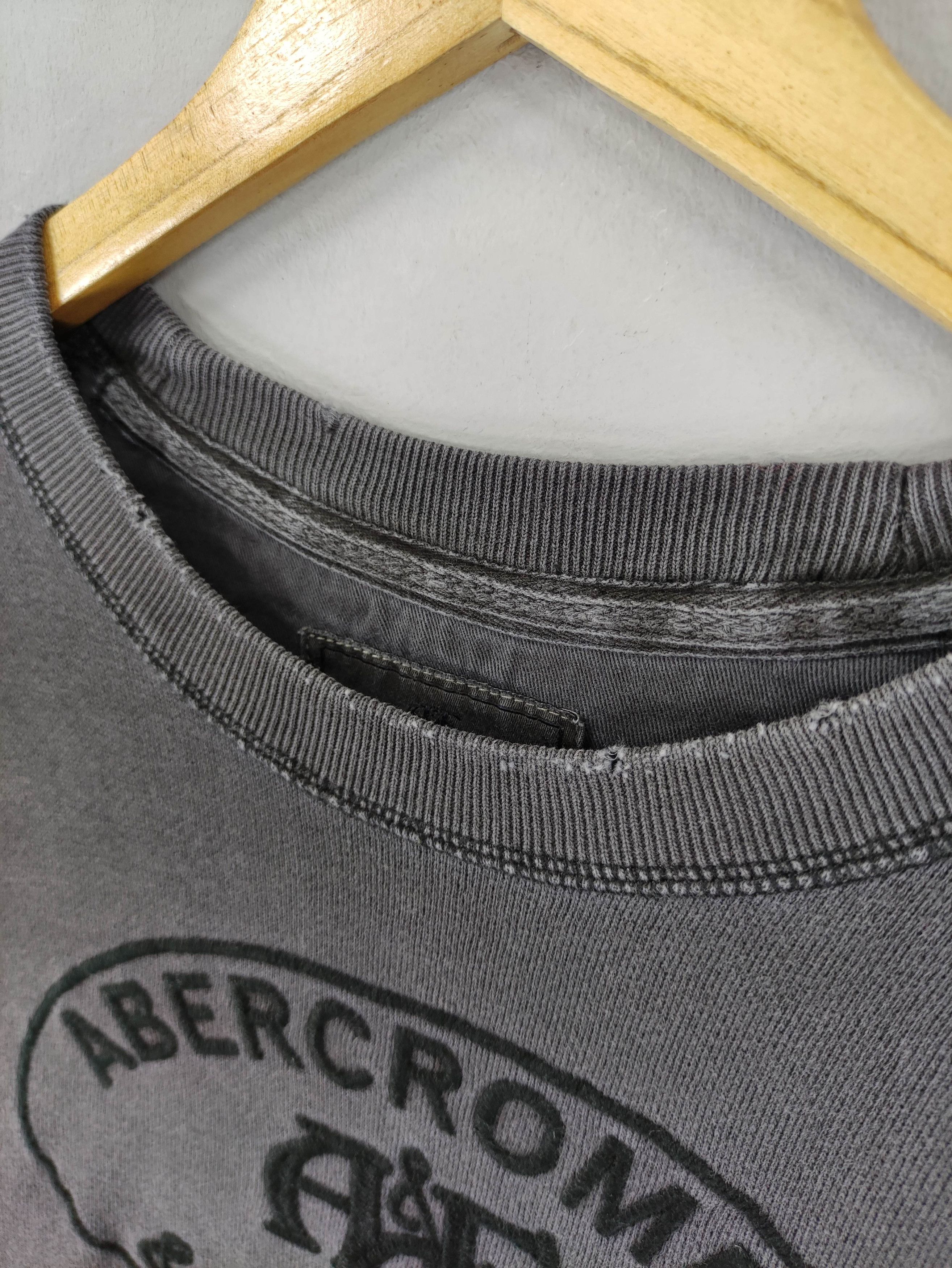 Abercrombie & Fitch Vintage Abercrombie&Fitch Distressed Sweatshirt Embroidered Size US S / EU 44-46 / 1 - 3 Thumbnail