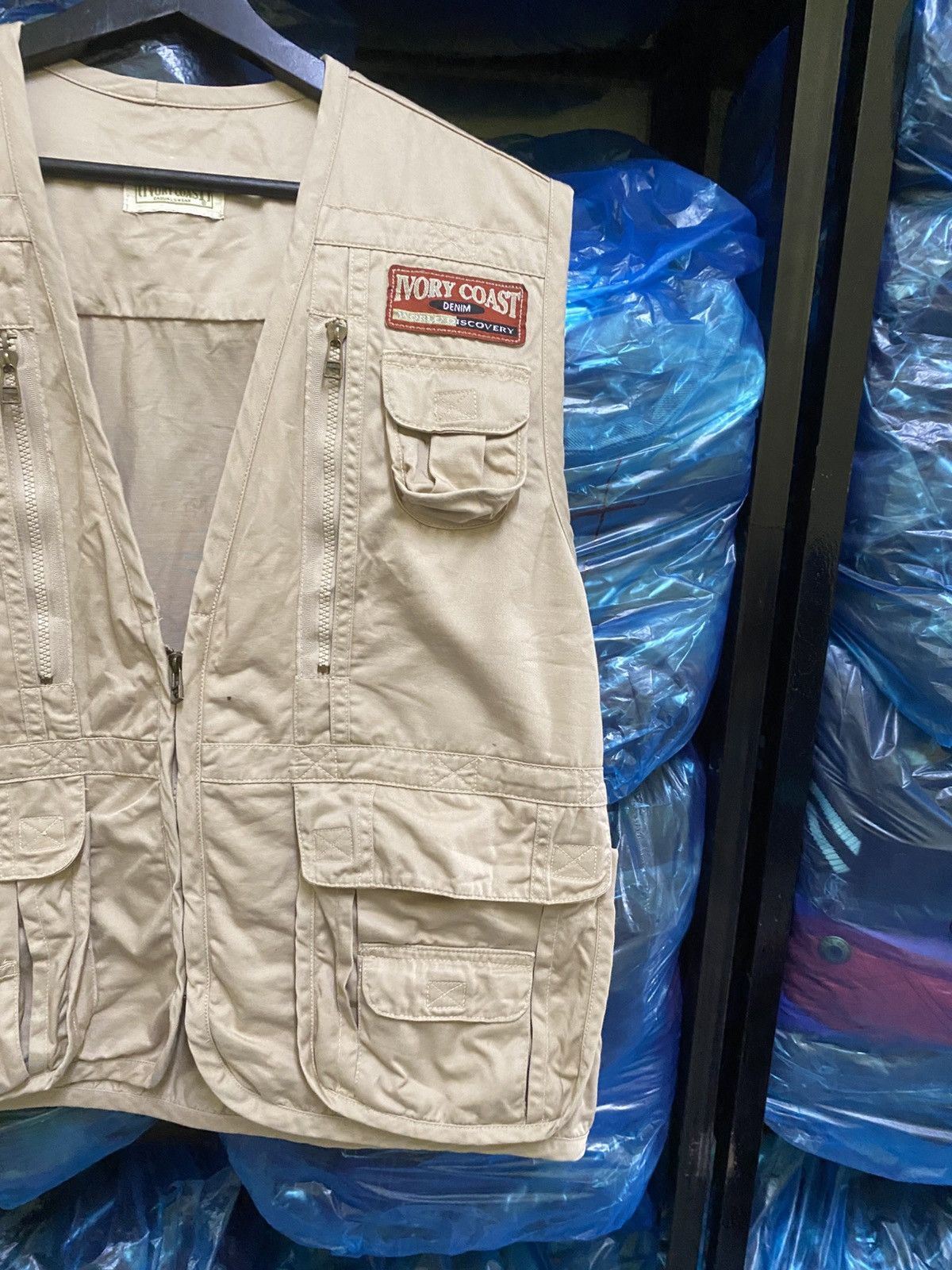Urban Outfitters VINTAGE IVORY COAST CASUAL WEAR UTILITY VEST JACKET Size US L / EU 52-54 / 3 - 4 Thumbnail