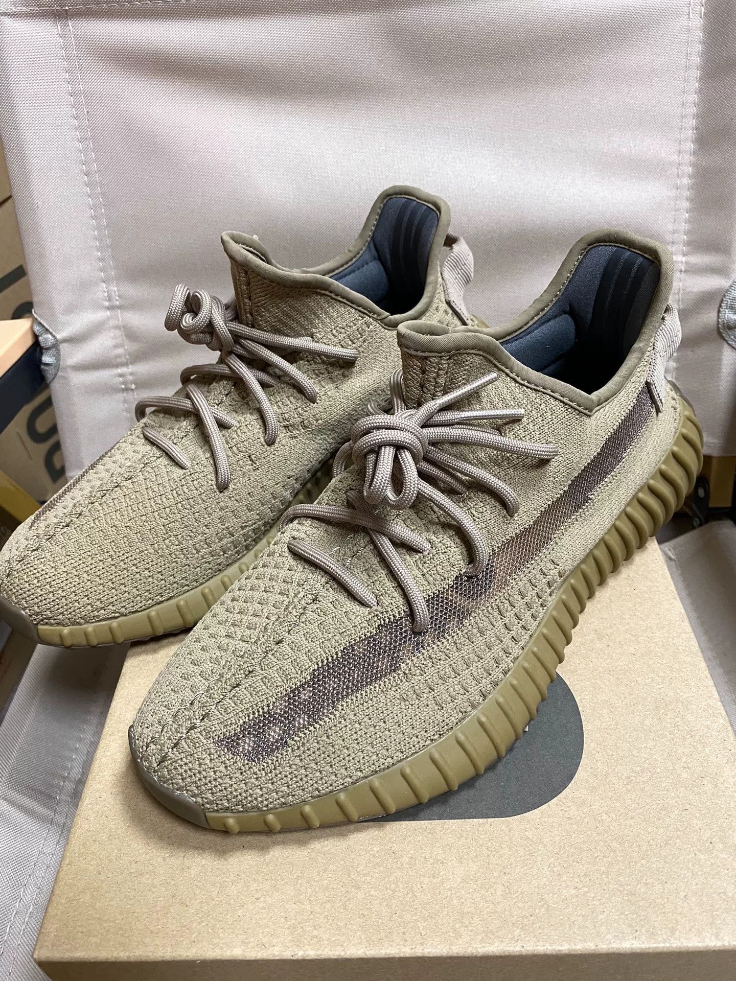 Yeezy Yeezy Brown Lowtop Sneakers 42 Men Size US 9 / EU 42 - 1 Thumbnail
