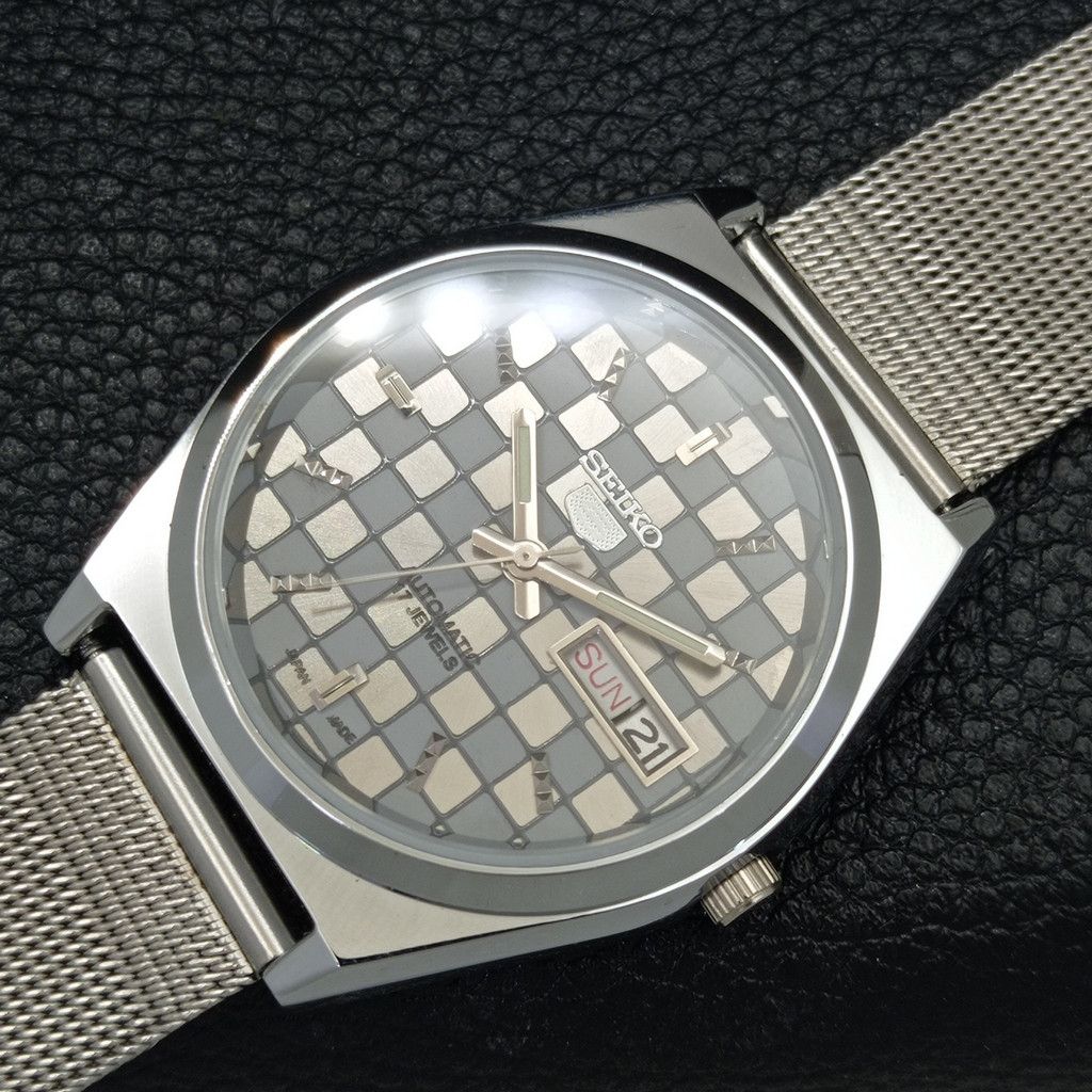 Seiko REFURBISHED VINTAGE SEIKO 5 AUTO JAPAN MENS WATCH a440201 Size 38 - 5 Thumbnail