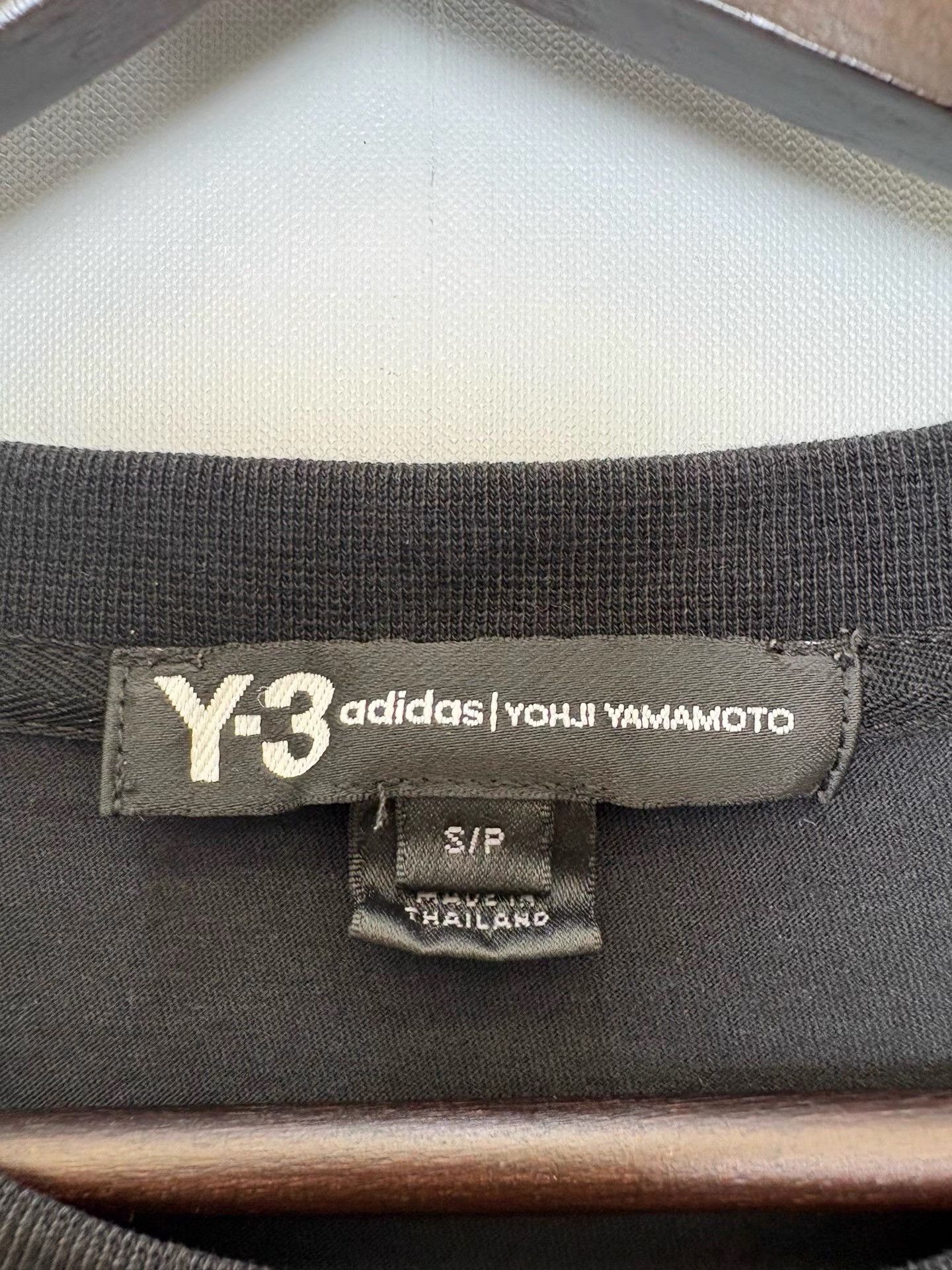 Y-3 Y-3 Yohji Yamamoto Black Letter Embroidered Tee K36 Size US S / EU 44-46 / 1 - 3 Thumbnail