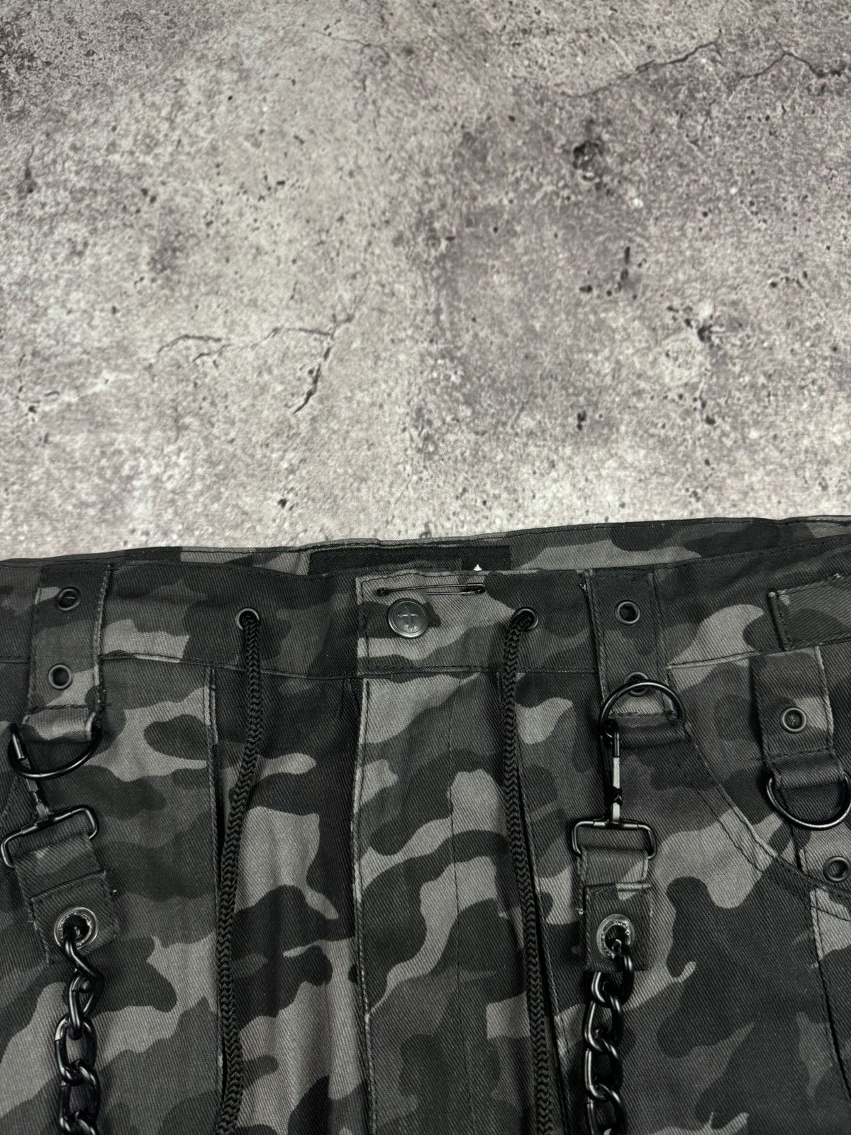 Japanese Brand 🔥VERY RARE GOTHICANA BY EMP AVANT GARDE BONDAGE CARGO PANTS🔥 Size US 34 / EU 50 - 7 Thumbnail