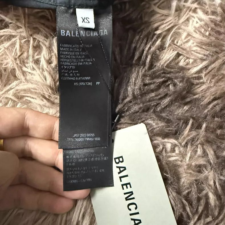Balenciaga Balenciaga size xs 23ss Cargo Washed Worn Cargo Shorts 250 Size US 28 / EU 44 - 4 Thumbnail