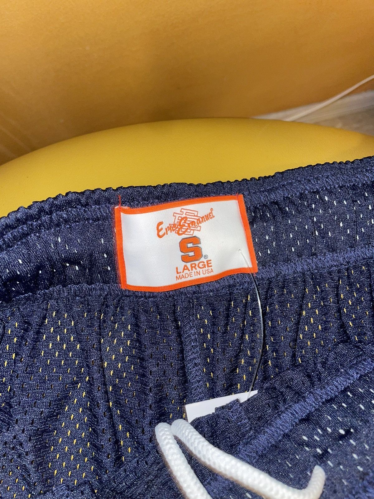 Eric Emanuel Eric Emanuel Syracuse shorts size large brand new sold out Size US 34 / EU 50 - 4 Thumbnail