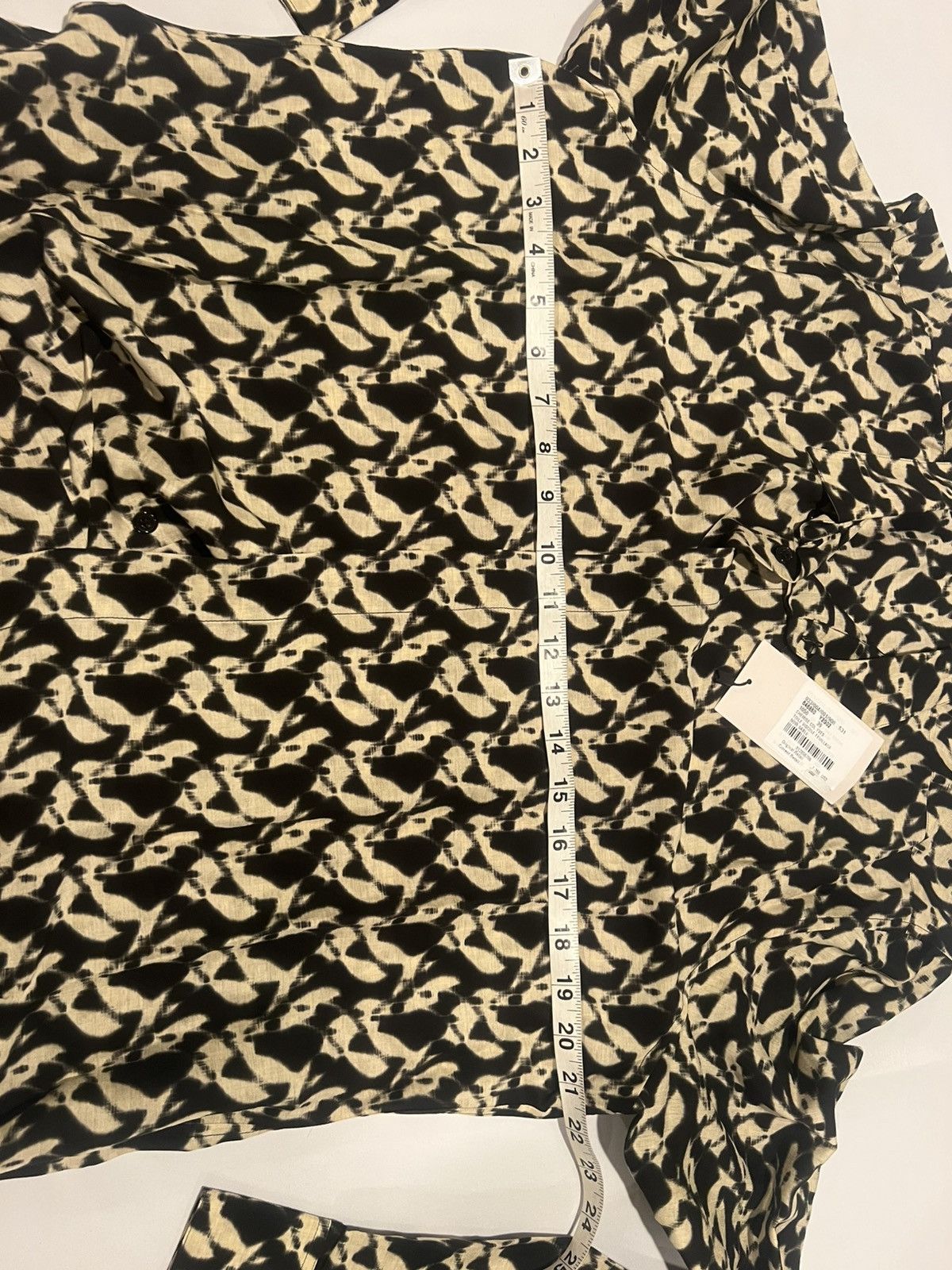 Saint Laurent Paris Saint Laurent men’s viscose shirt. 39/15.5. $1350 Size US M / EU 48-50 / 2 - 5 Thumbnail