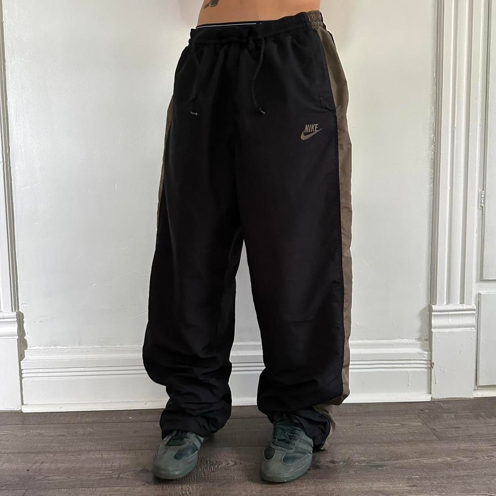 Nike × Vintage Vintage 90s Nike Swooshy Nylon Baggy Wide Leg Track Pant Size US 34 / EU 50 - 8 Thumbnail