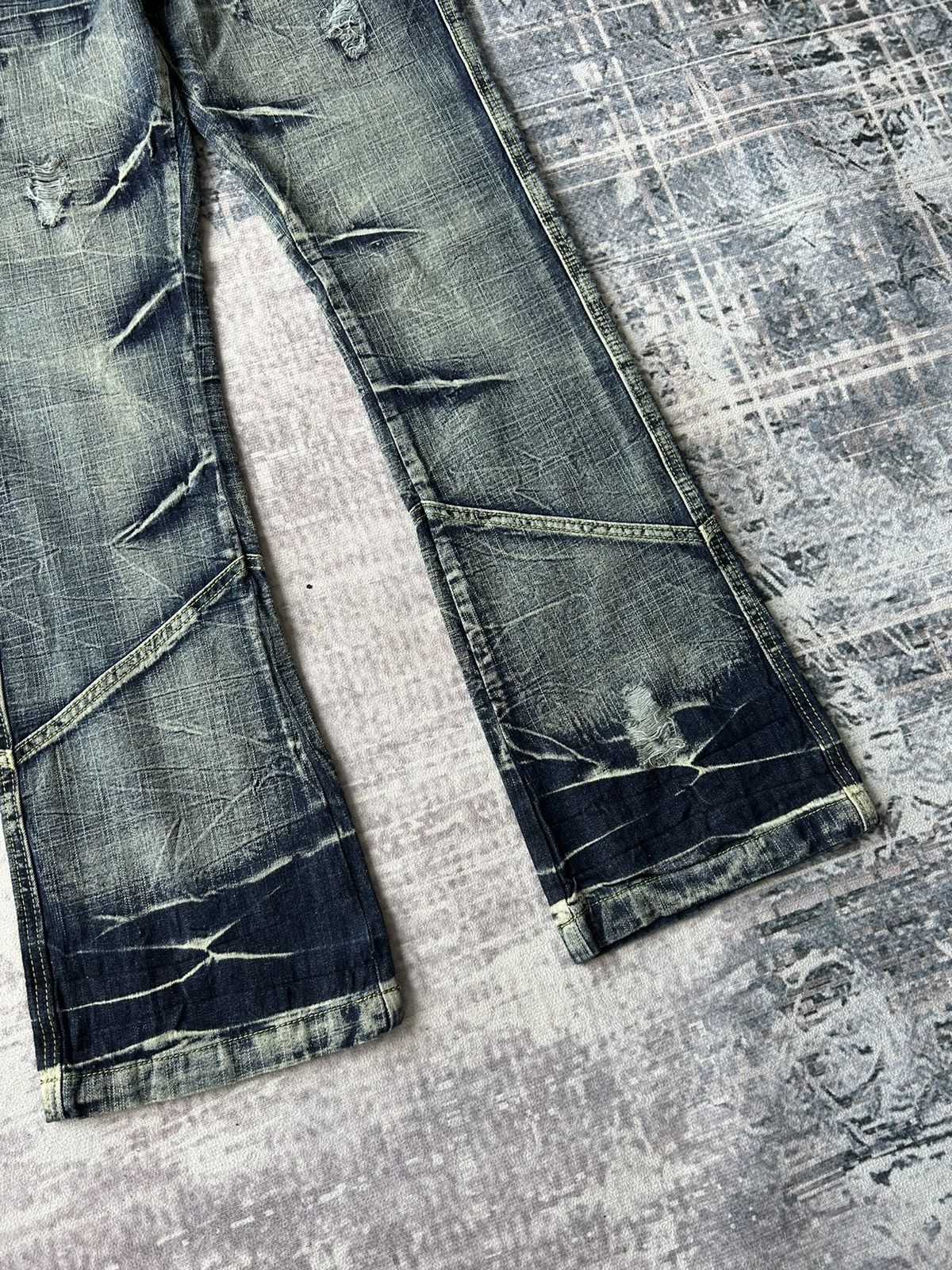 14th Addiction Flared Distressed Faded Wash Black Erown Jeans Size US 31 - 11 Thumbnail