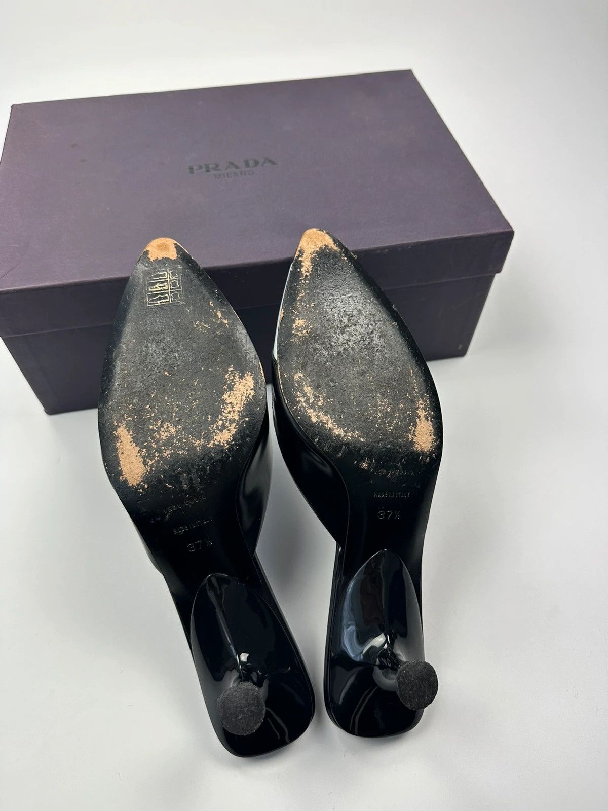 Miu Miu Miu Miu 90’s Kitten Heels Pumps Black & Blue Patent Leather Size US 7.5 / IT 37.5 - 12 Thumbnail