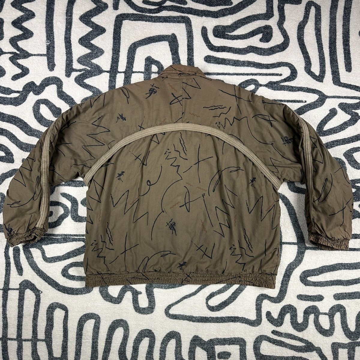 Japanese Brand Super Casual Yellowclub Unique Scribble Bomber Jacket Size L Size US L / EU 52-54 / 3 - 5 Thumbnail