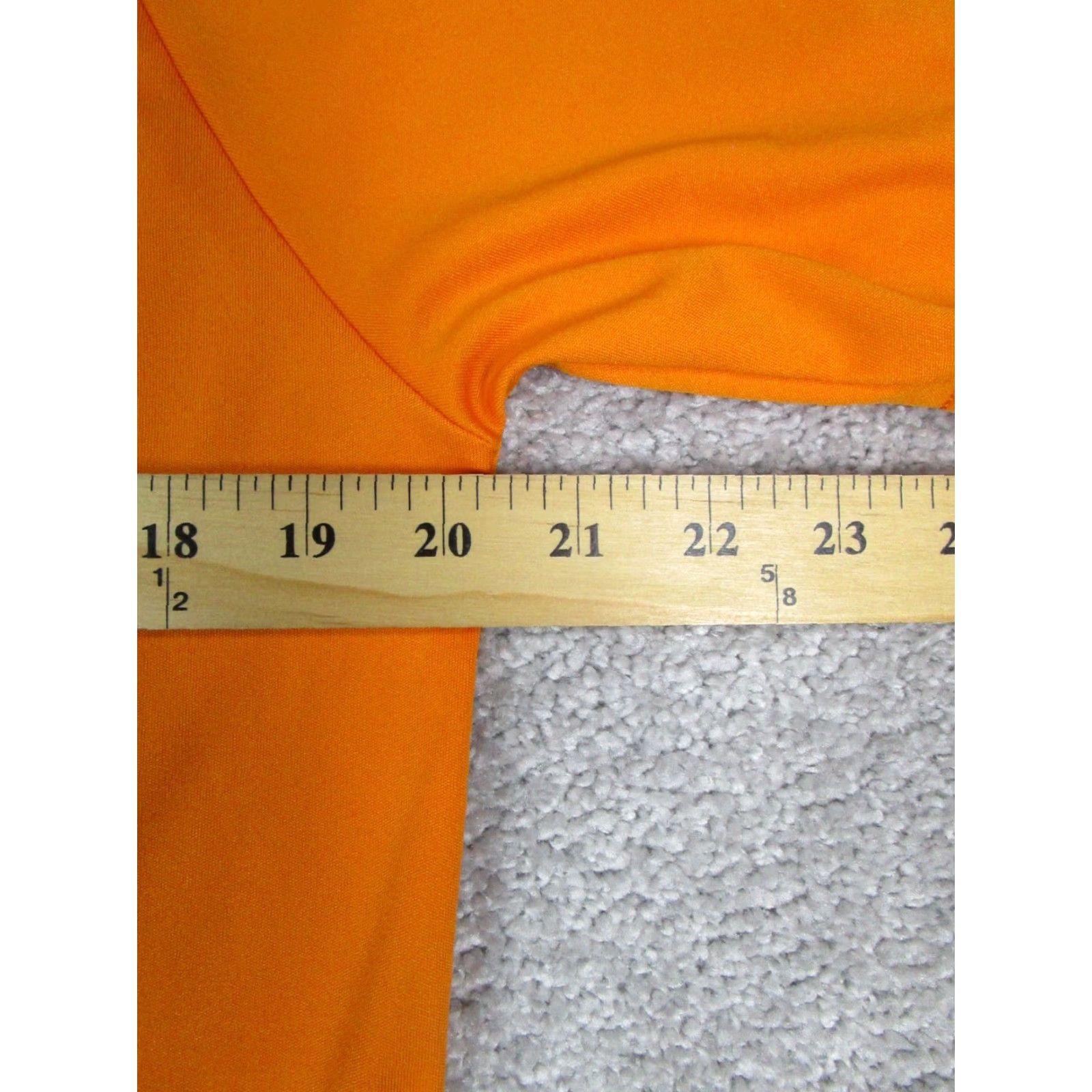 Under Armour Under Armour Shirt Mens Medium Orange HeatGear Running Pullover Size US M / EU 48-50 / 2 - 6 Thumbnail