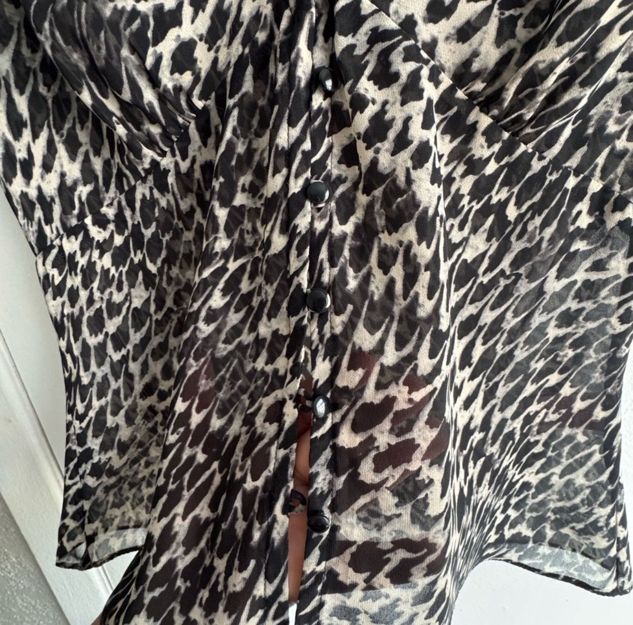 Nine West Nine & Co - Sheer Animal Print Blouse Lightweight V-Neck Top Size M / US 6-8 / IT 42-44 - 3 Thumbnail
