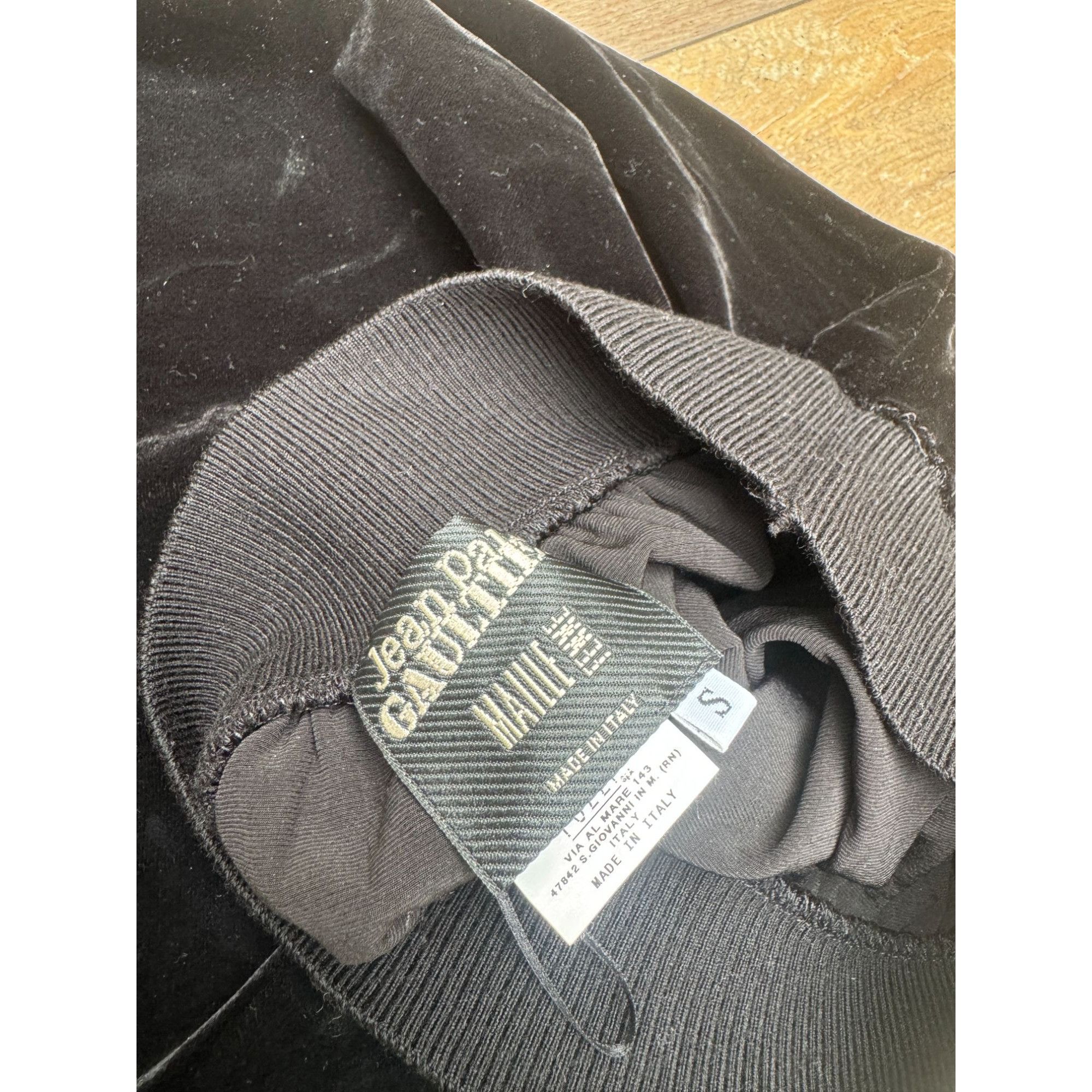 Jean Paul Gaultier 1980s Vintage Black Corduroy Mid-Skirt Size 26" / US 2 / IT 38 - 4 Thumbnail