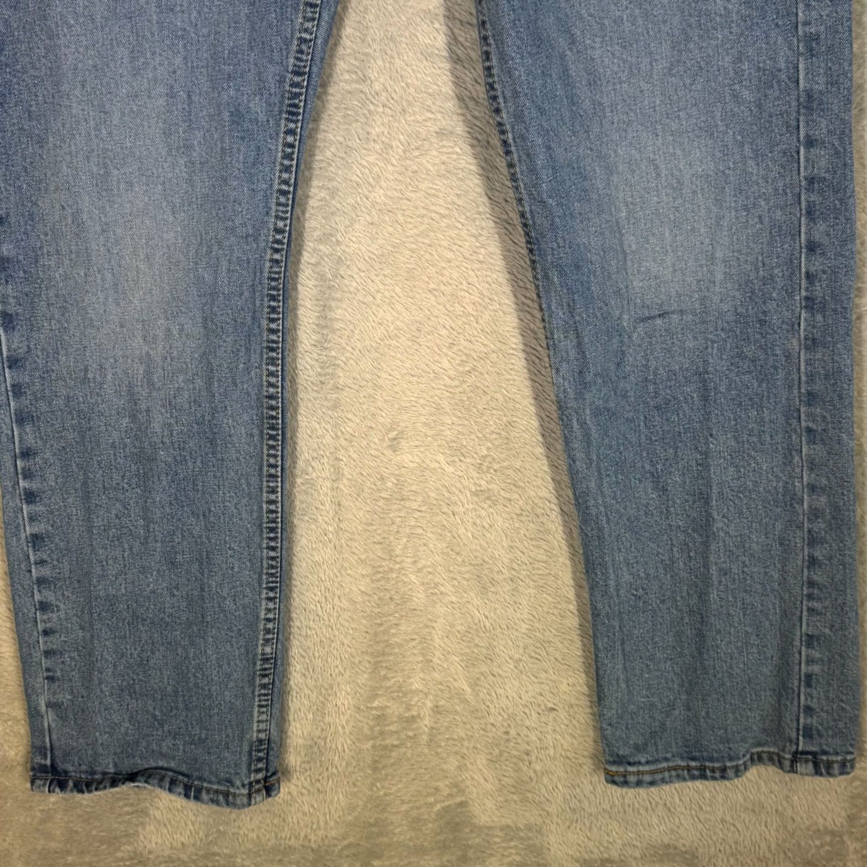 Levi's Levi’s 505 Men’s Jeans 32 x 30 Blue Denim Mid-Rise Straight Leg Jeans Size US 32 / EU 48 - 5 Thumbnail