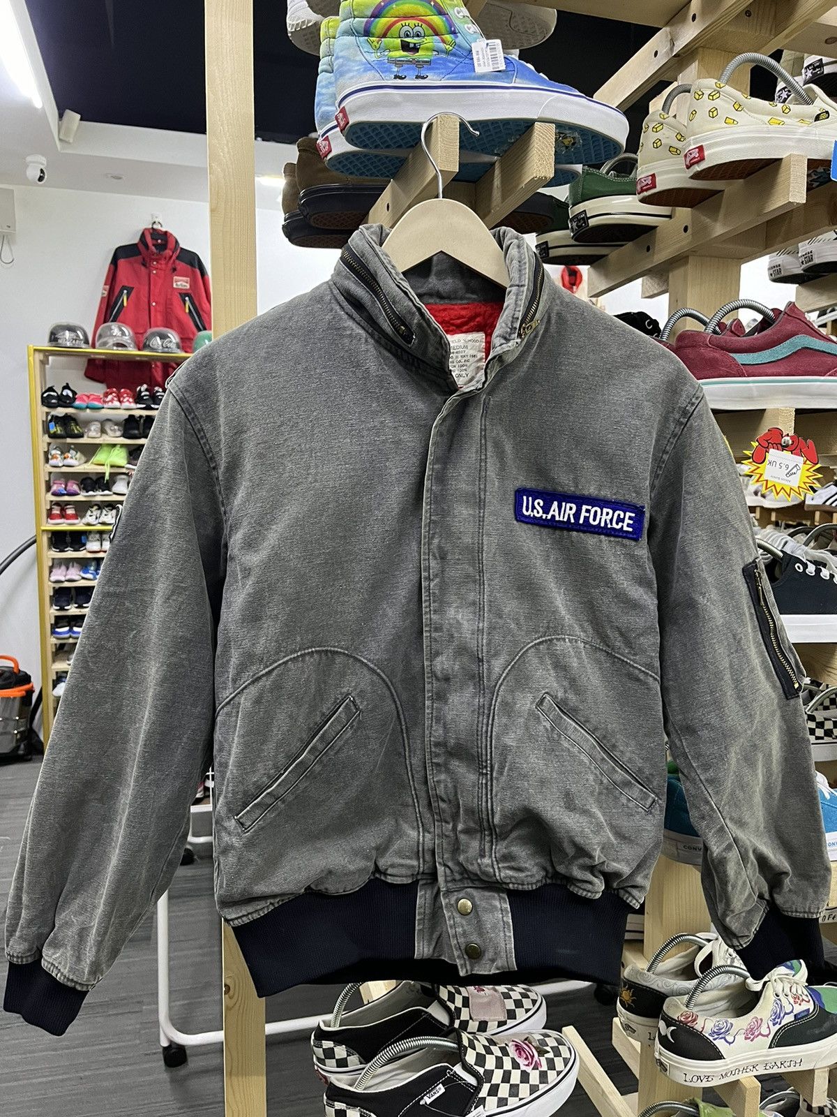 Vintage Vintage 90's US Air Force Bomber Jacket Size US M / EU 48-50 / 2 - 1 Thumbnail