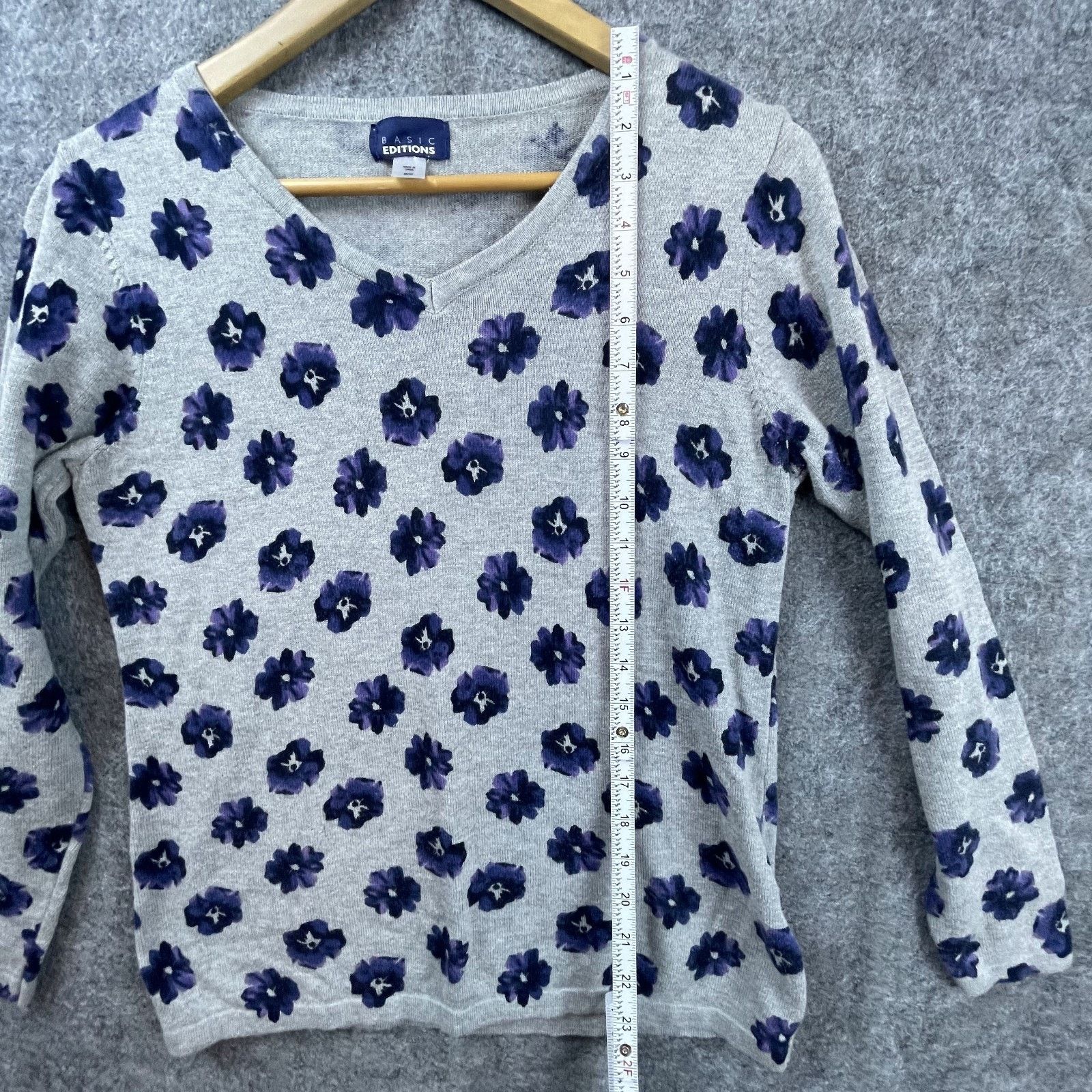 Basic Editions Basic Edition Sweater Womens Med Gray Purple Floral Y2K Boho Size M / US 6-8 / IT 42-44 - 4 Thumbnail